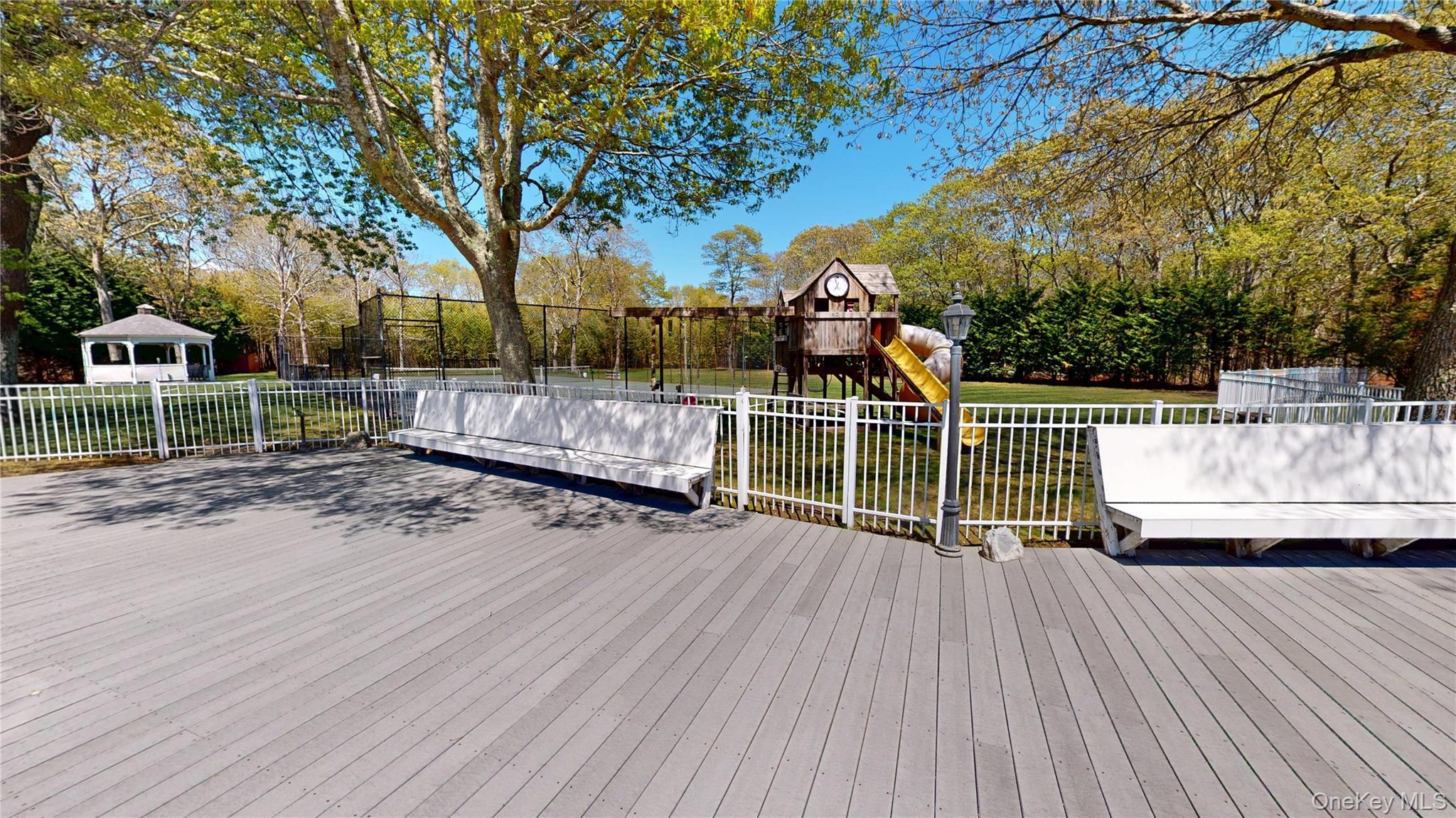 Single Family Montauk Suffolk County, NY 11977, MLS-884102-16