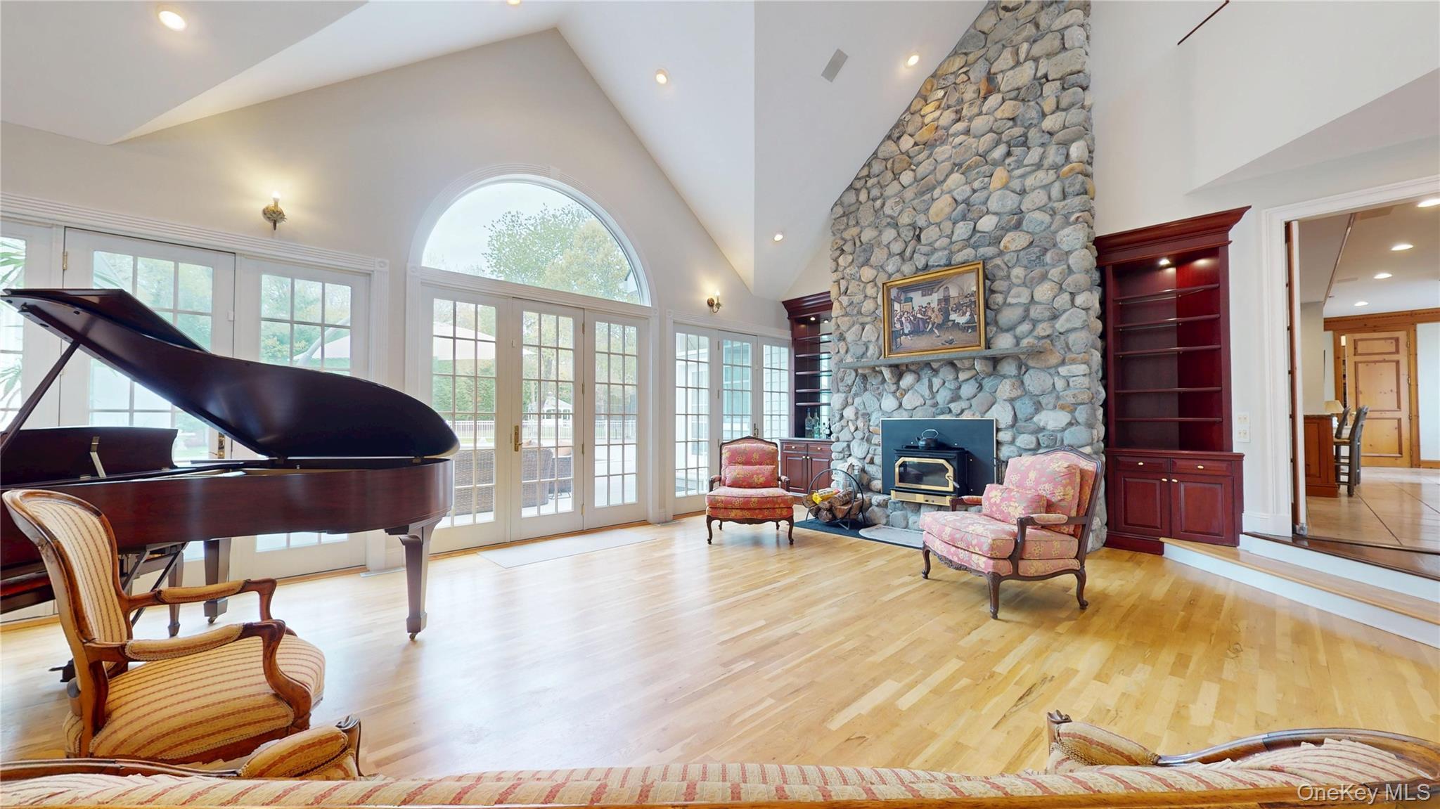 Single Family Montauk Suffolk County, NY 11977, MLS-884102-25