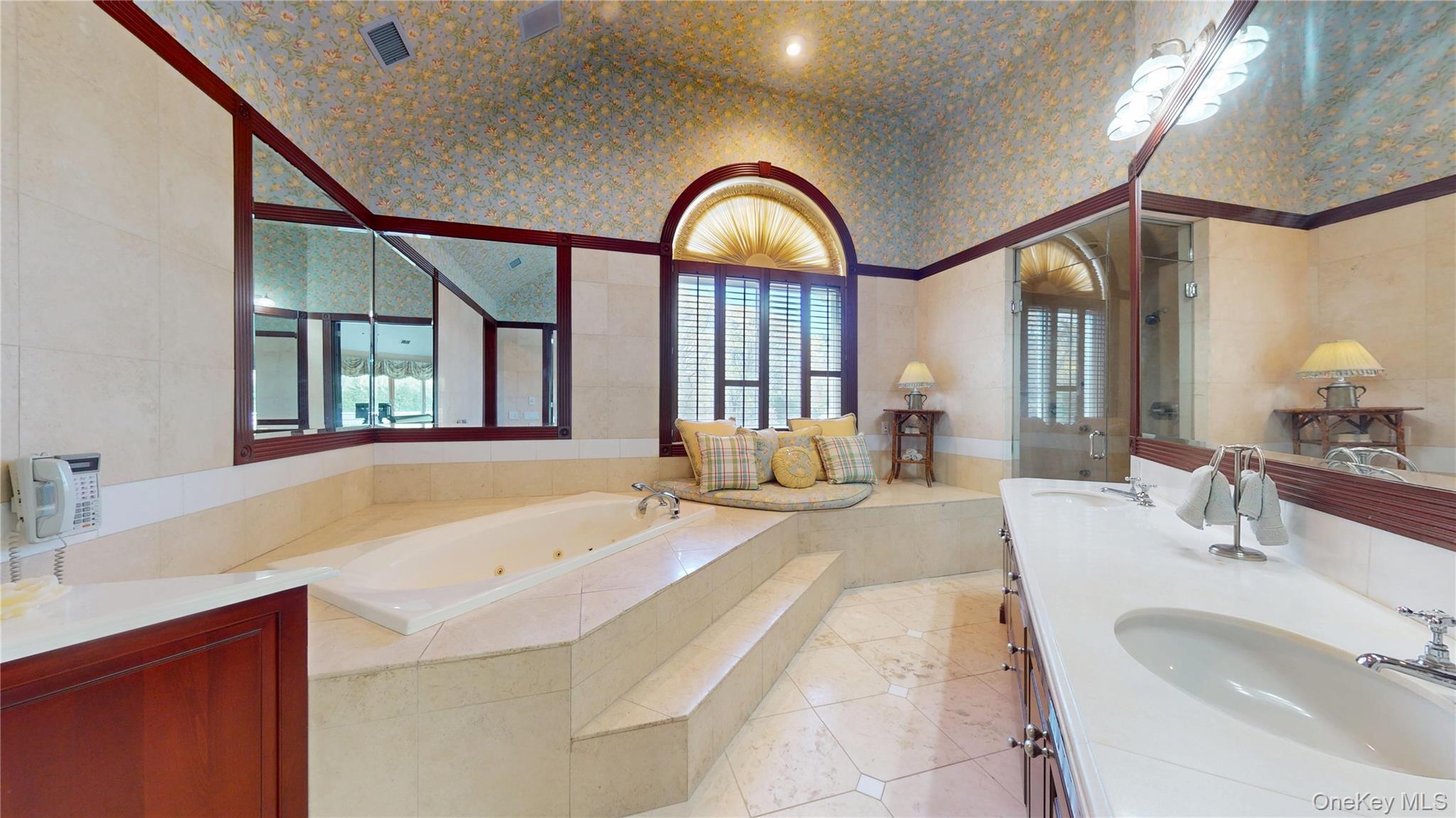 Single Family Montauk Suffolk County, NY 11977, MLS-884102-36