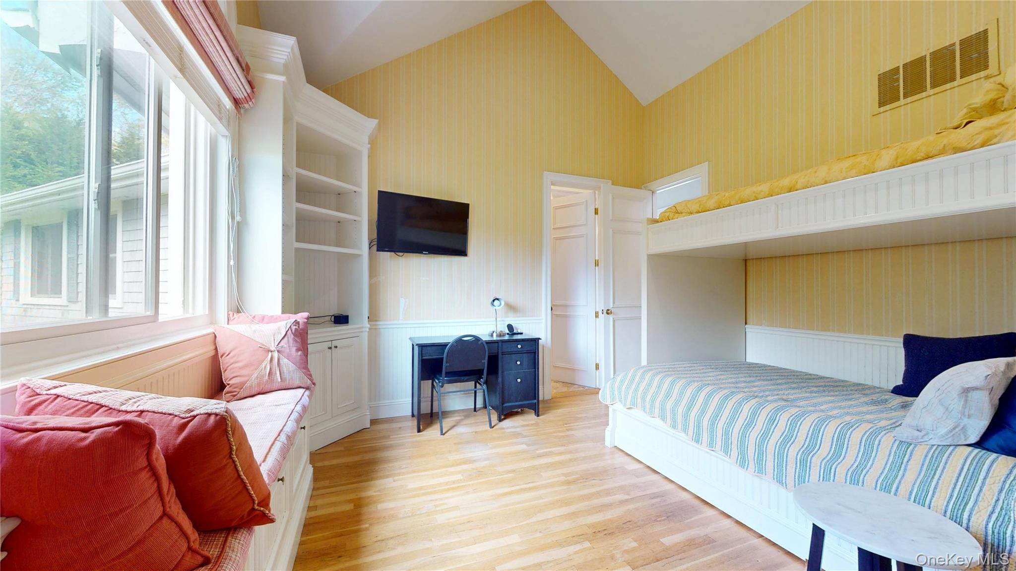 Single Family Montauk Suffolk County, NY 11977, MLS-884102-40