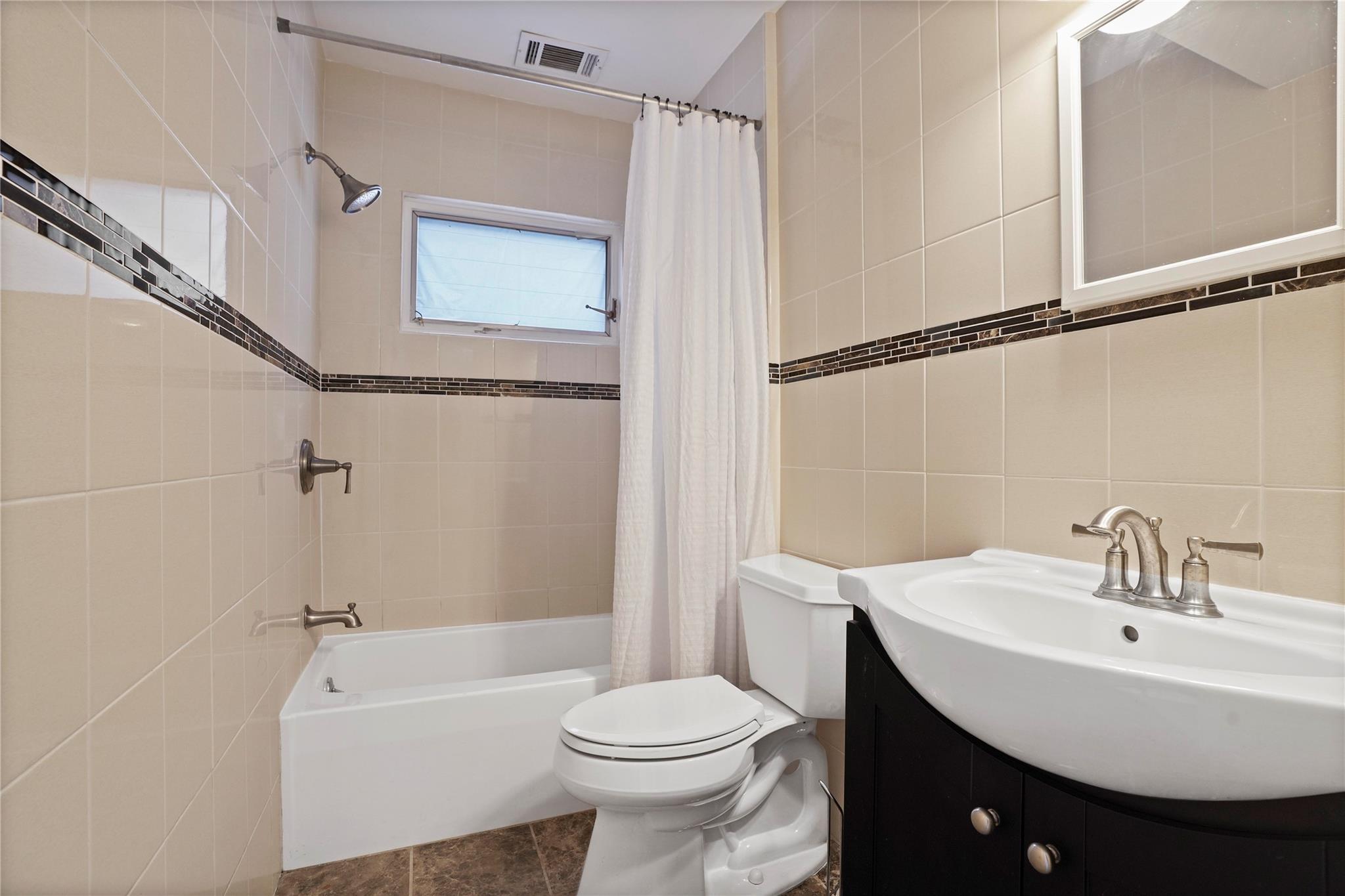 Single Family 91st  Queens, NY 11414, MLS-884110-26
