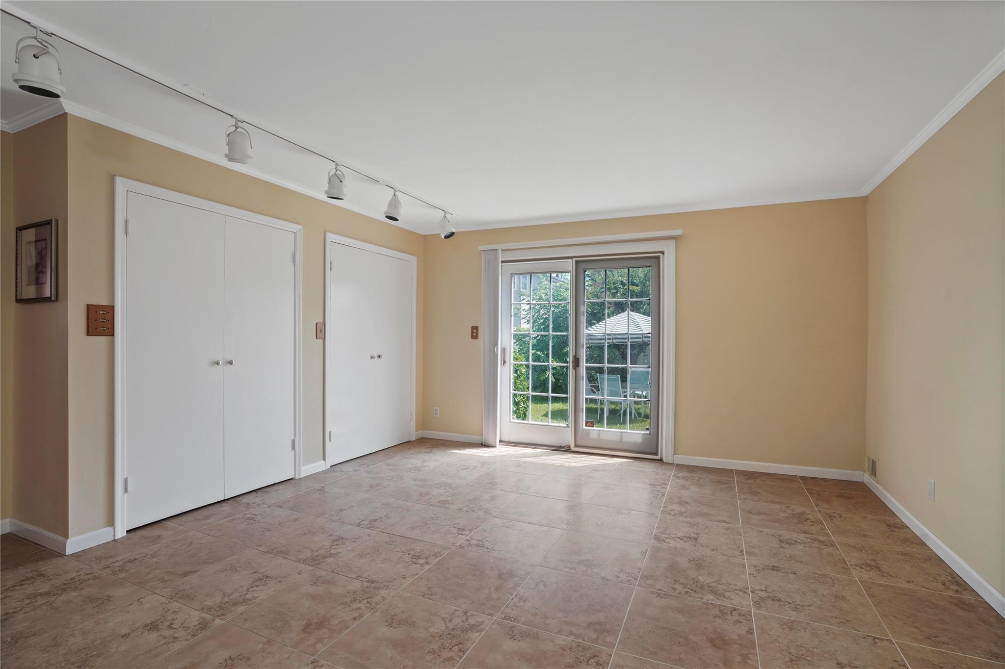 Single Family 91st  Queens, NY 11414, MLS-884110-29