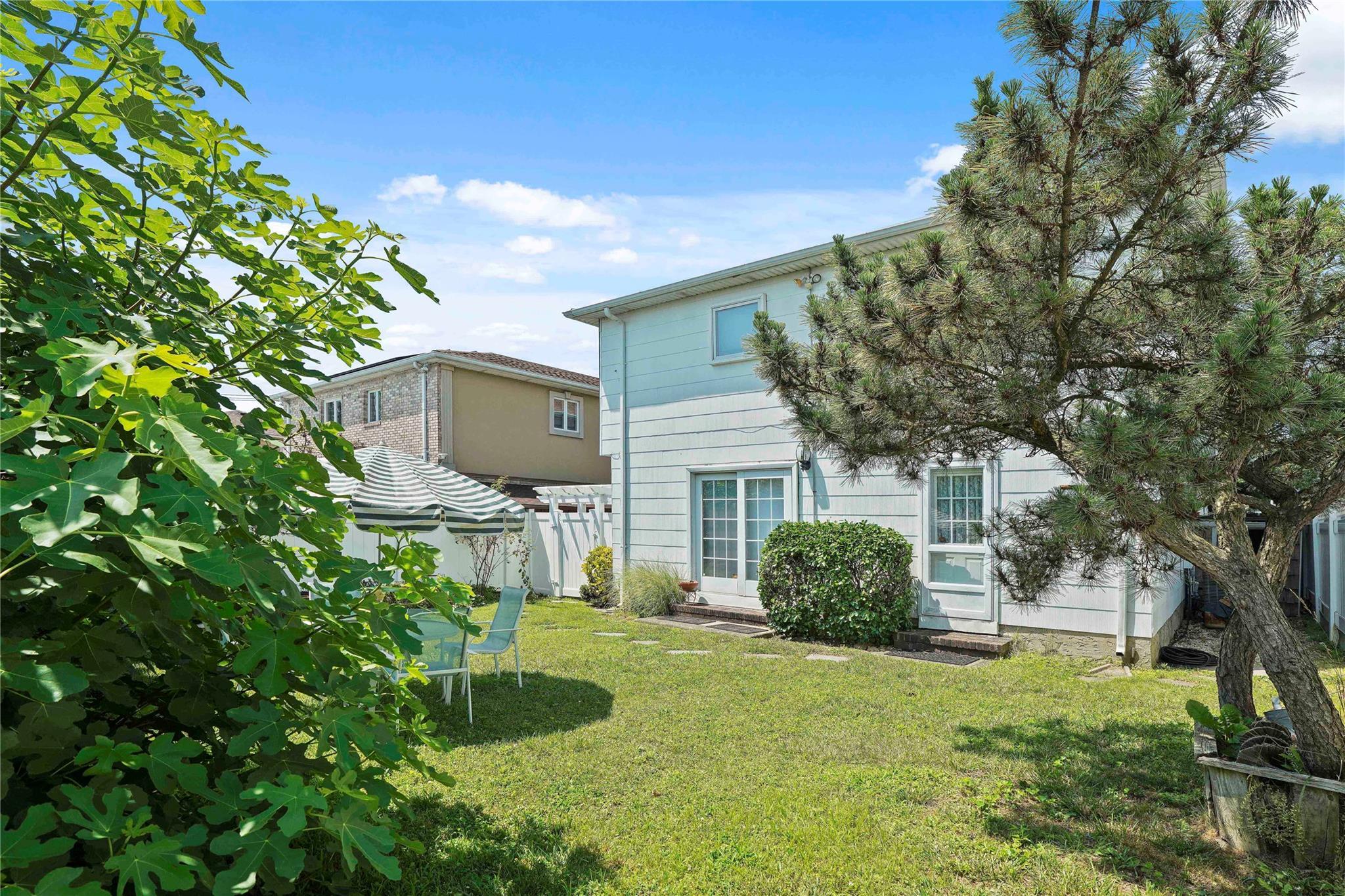 Single Family 91st  Queens, NY 11414, MLS-884110-39