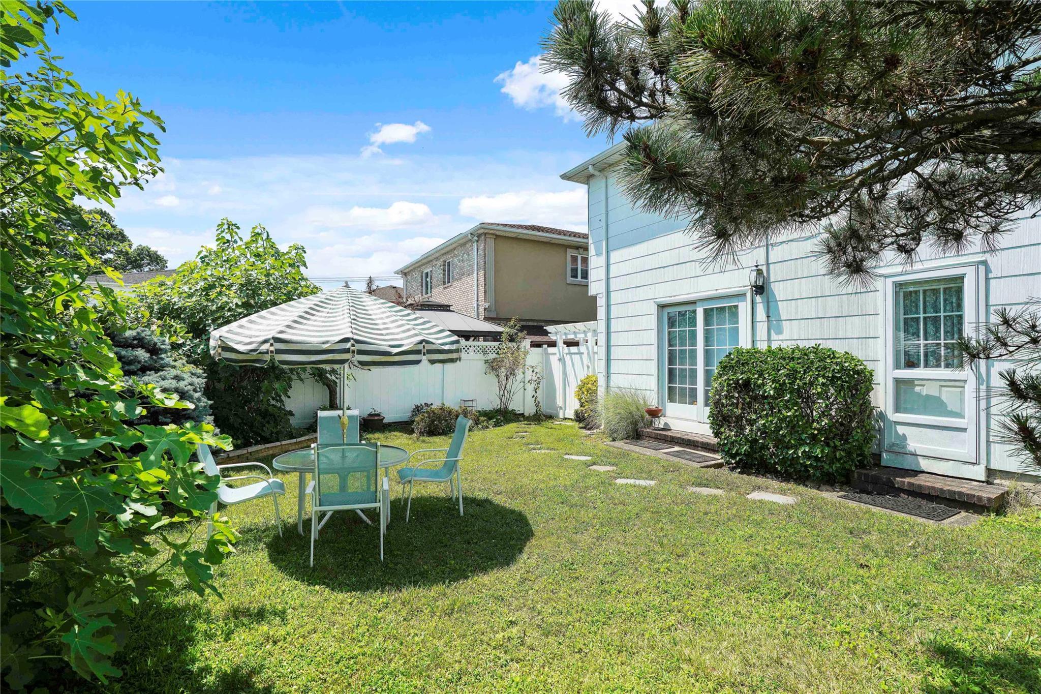 Single Family 91st  Queens, NY 11414, MLS-884110-40