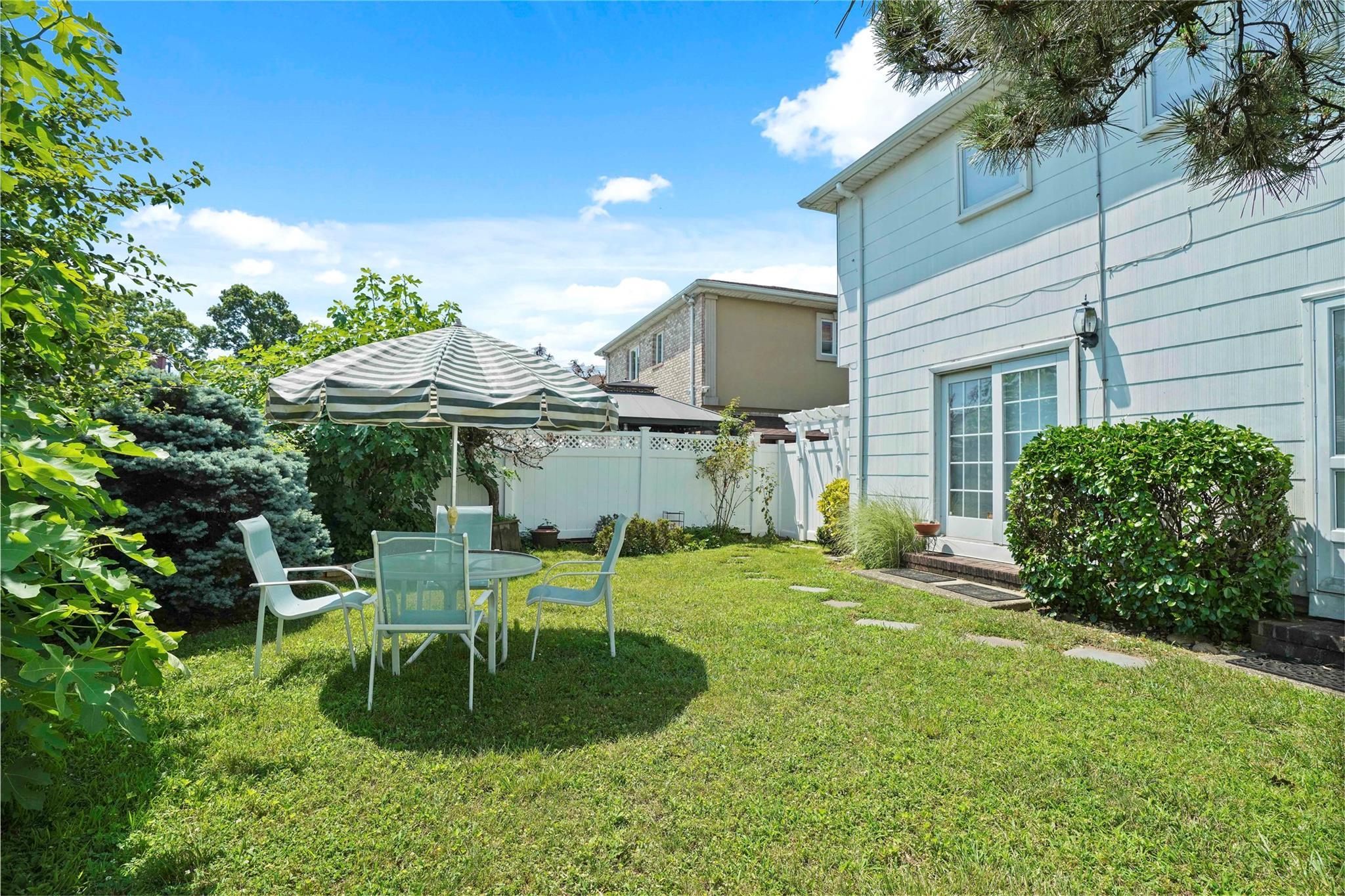 Single Family 91st  Queens, NY 11414, MLS-884110-41