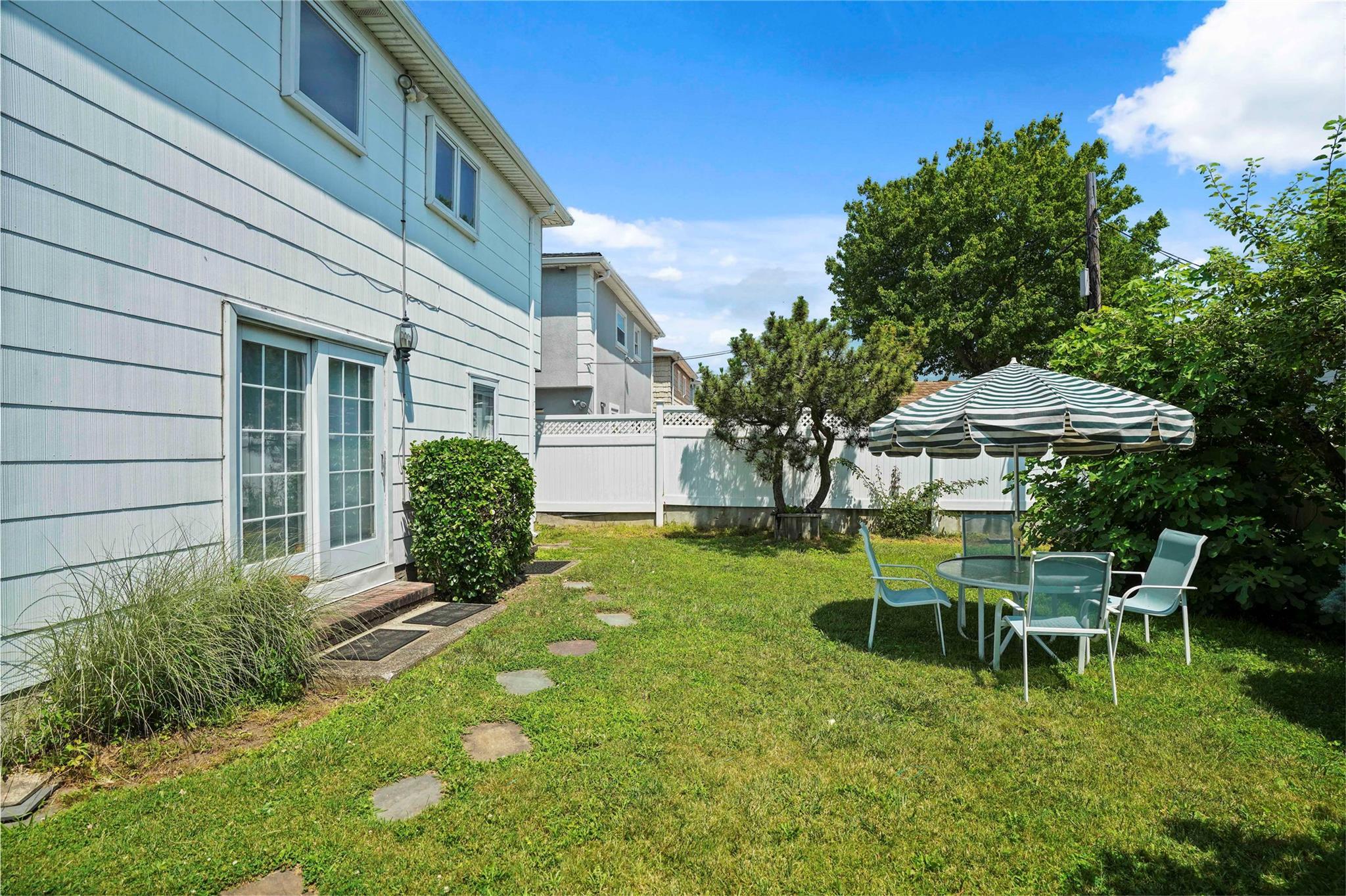 Single Family 91st  Queens, NY 11414, MLS-884110-43