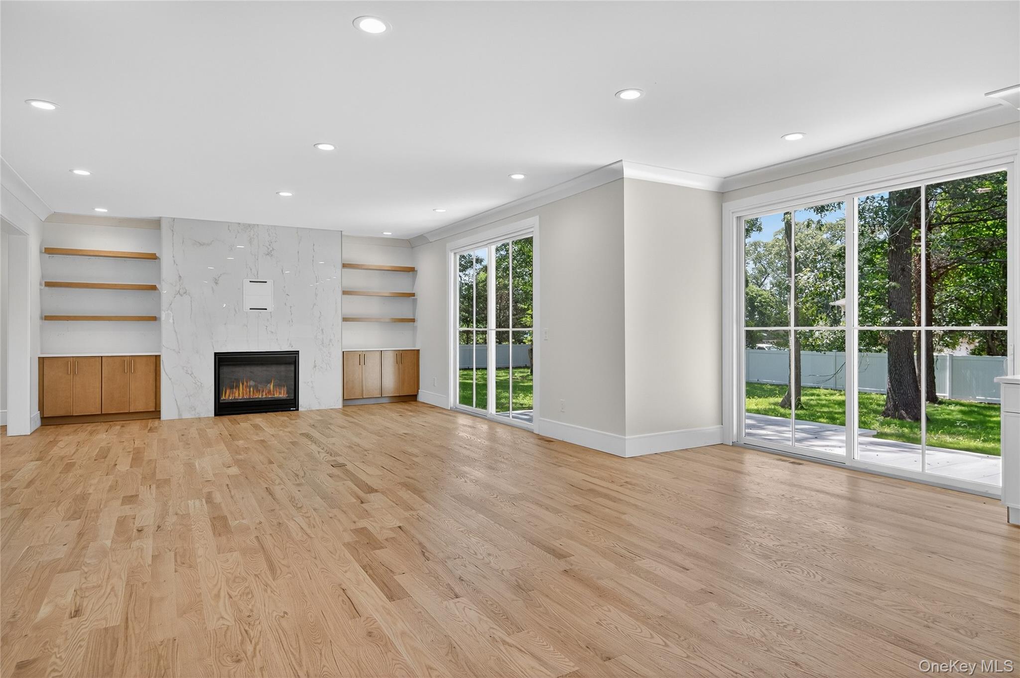 Single Family Caledonia  Suffolk County, NY 11746, MLS-884112-10