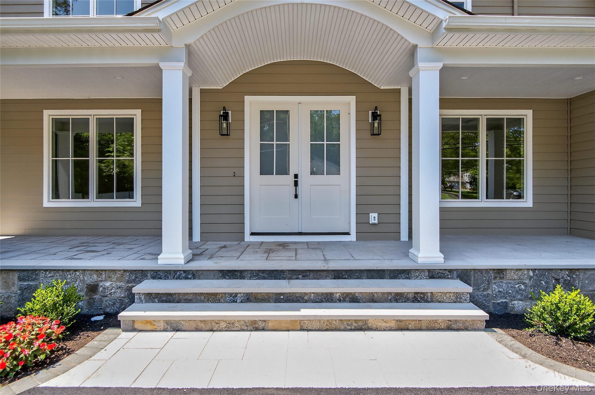 Single Family Caledonia  Suffolk County, NY 11746, MLS-884112-3