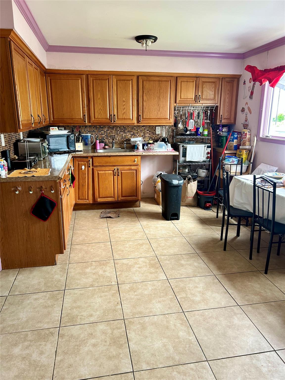 Single Family Westside  Nassau County, NY 11520, MLS-884126-8