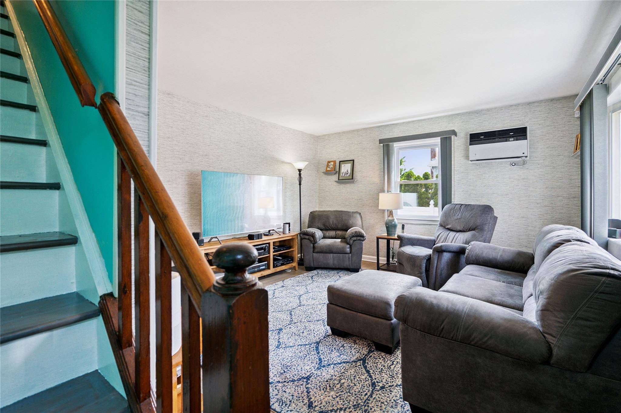 Single Family Vermont  Suffolk County, NY 11757, MLS-884132-13
