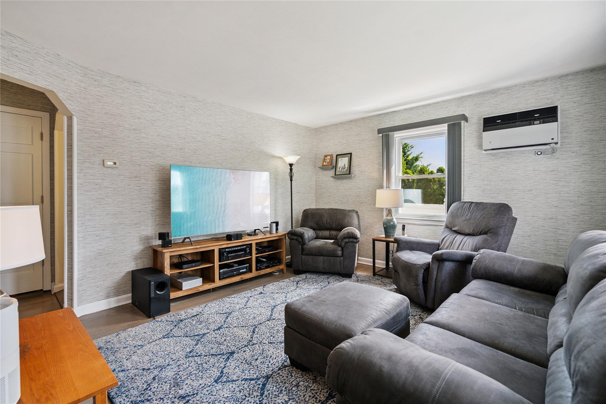 Single Family Vermont  Suffolk County, NY 11757, MLS-884132-3