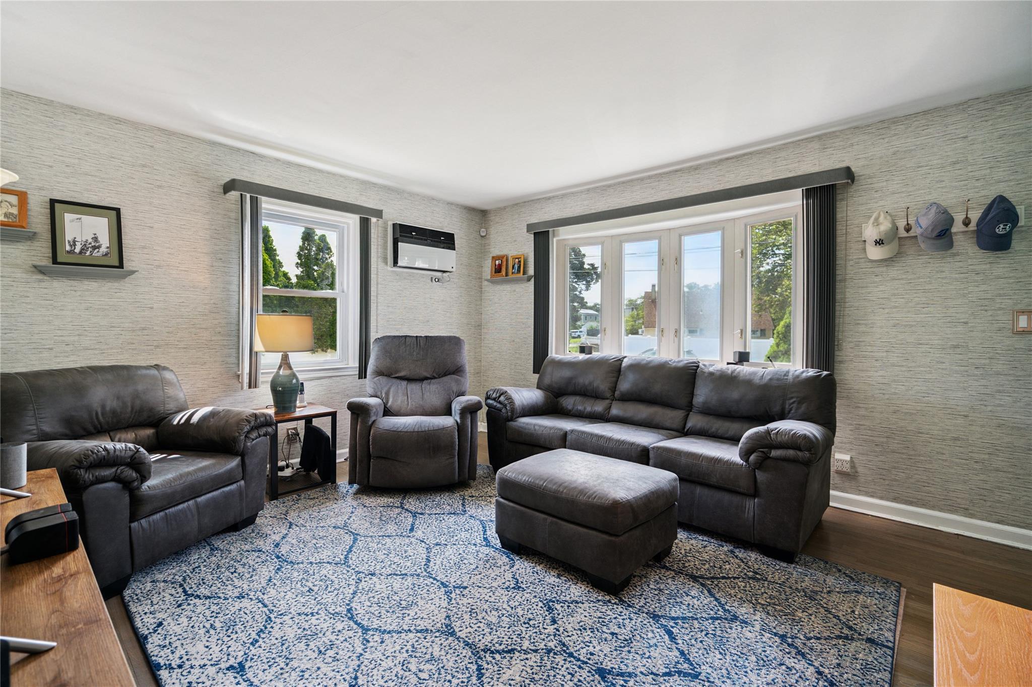 Single Family Vermont  Suffolk County, NY 11757, MLS-884132-4