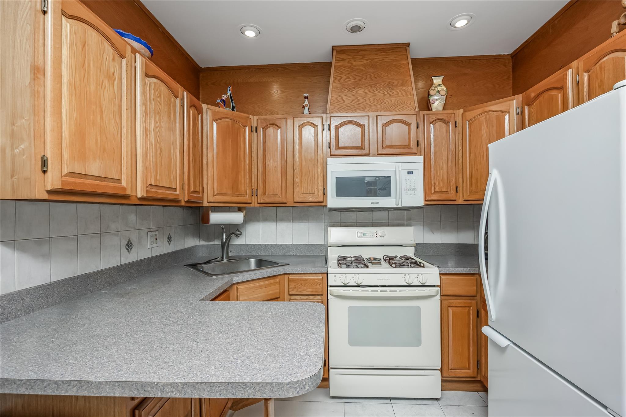 Single Family 15  Brooklyn, NY 11228, MLS-884142-20