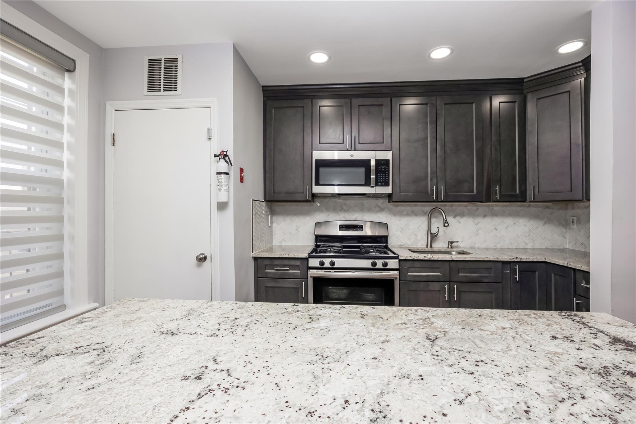 Single Family 15  Brooklyn, NY 11228, MLS-884142-6