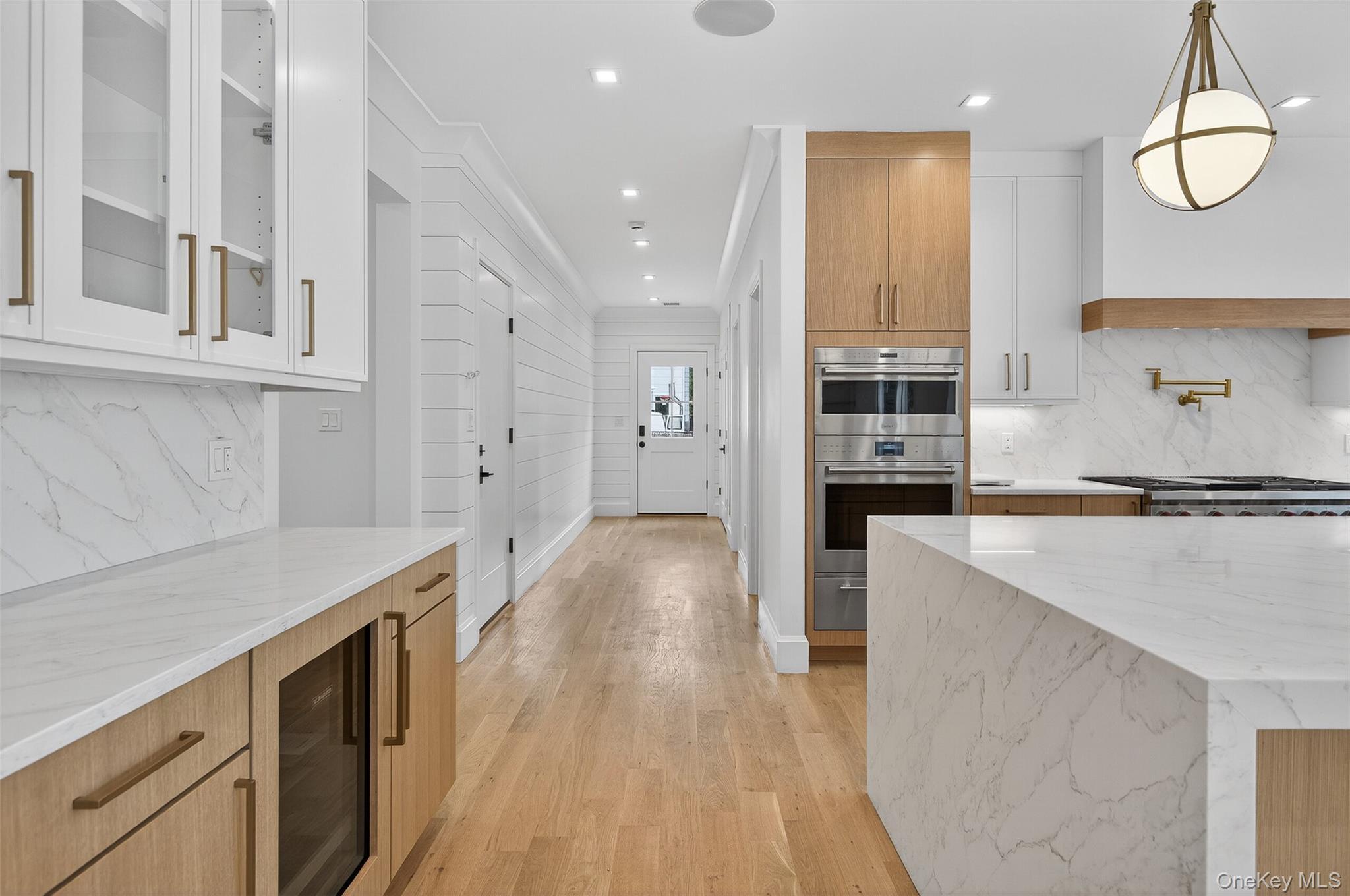 Single Family Pine Nassau County, NY 11791, MLS-884158-19