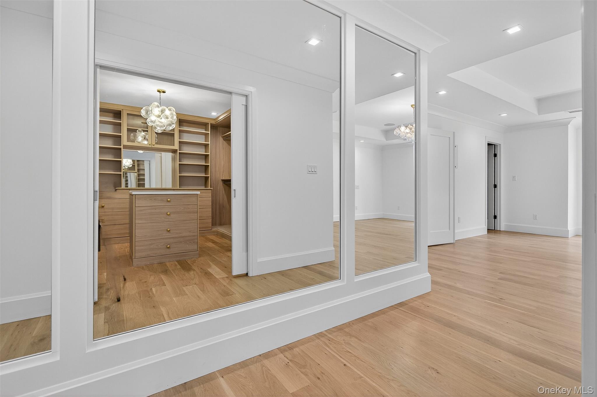 Single Family Pine Nassau County, NY 11791, MLS-884158-28