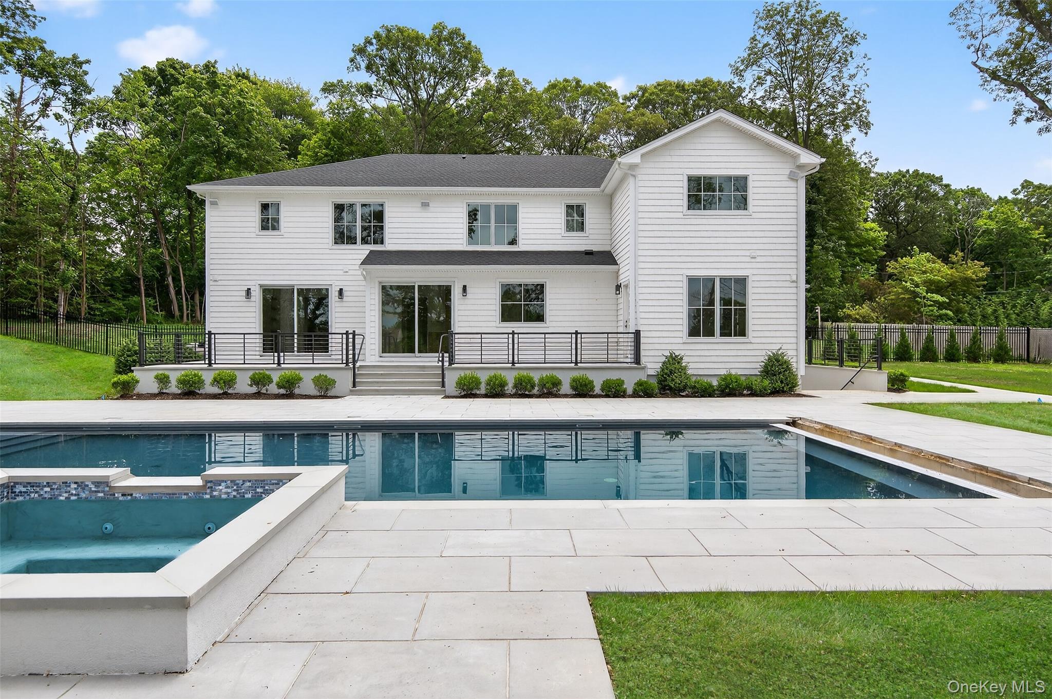 Single Family Pine Nassau County, NY 11791, MLS-884158-40