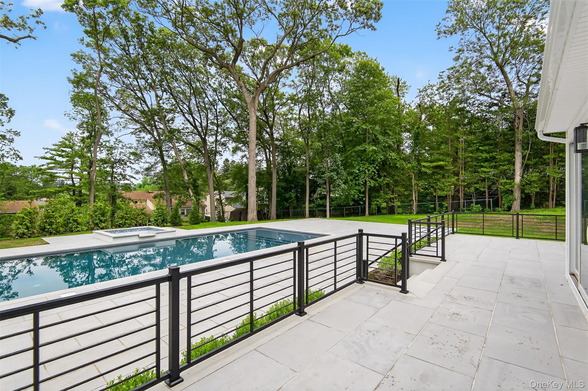 Single Family Pine Nassau County, NY 11791, MLS-884158-43