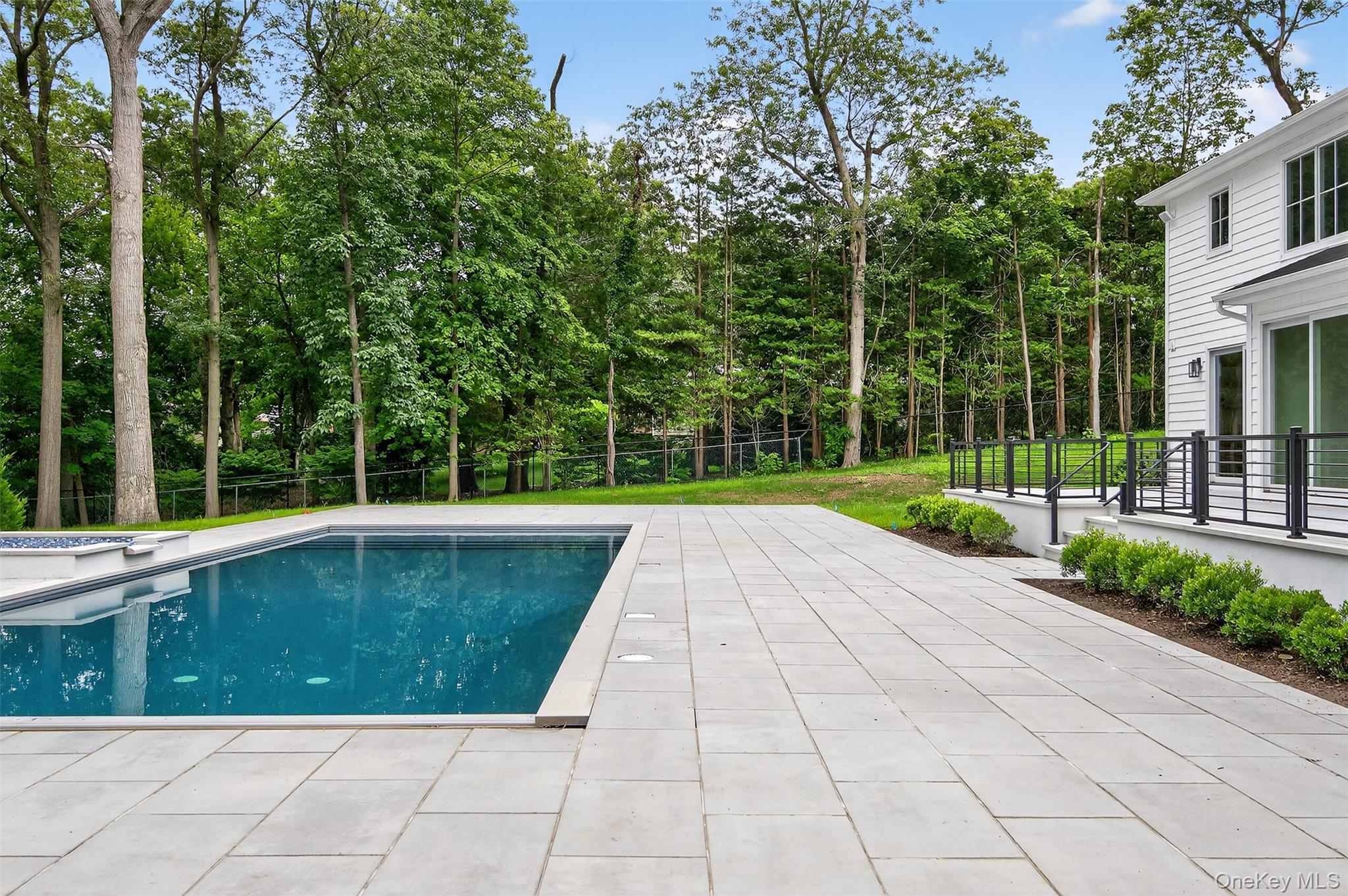 Single Family Pine Nassau County, NY 11791, MLS-884158-44