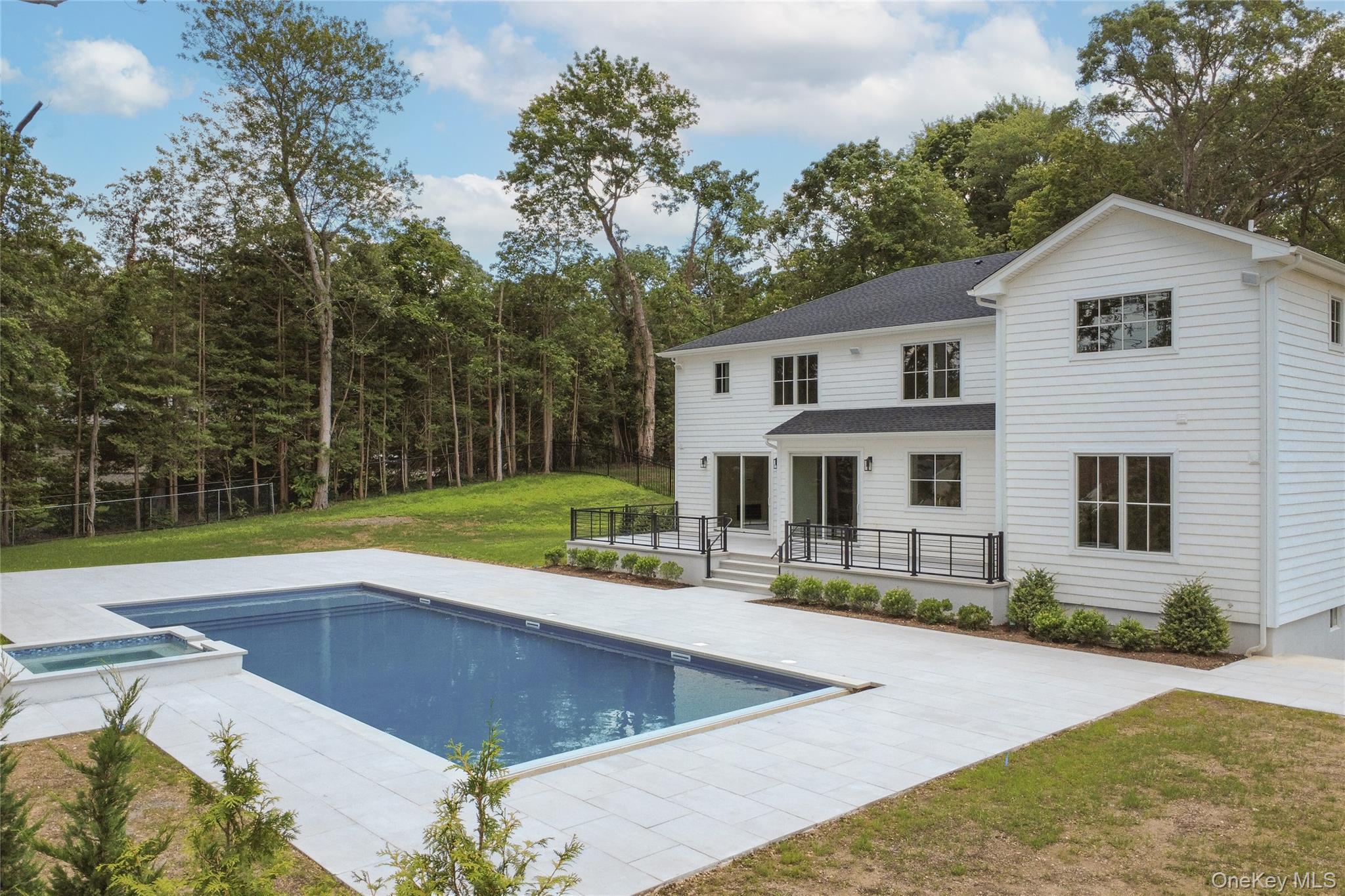 Single Family Pine Nassau County, NY 11791, MLS-884158-45