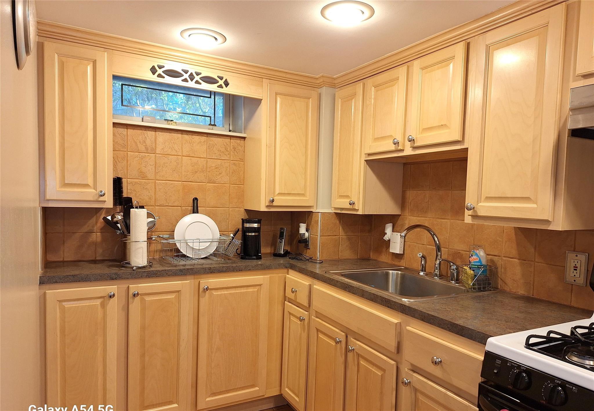 Single Family 96th  Queens, NY 11421, MLS-884159-38