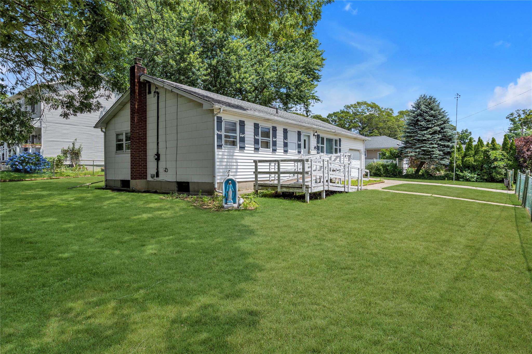 Single Family Pinelawn  Suffolk County, NY 11738, MLS-884165-18