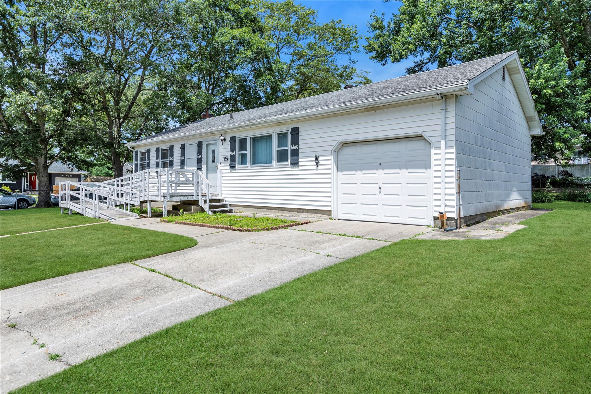 Single Family Pinelawn  Suffolk County, NY 11738, MLS-884165-19
