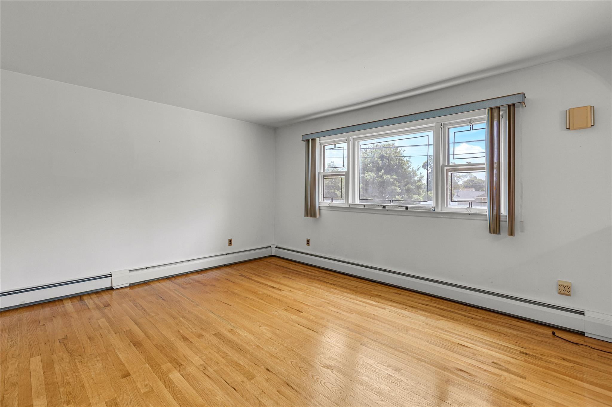 Single Family Pinelawn  Suffolk County, NY 11738, MLS-884165-5