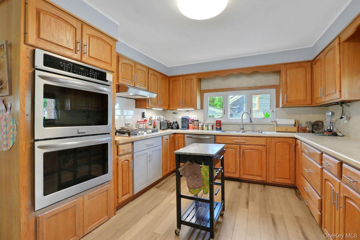 Single Family Fairview  Ulster County, NY 12401, MLS-884190-11