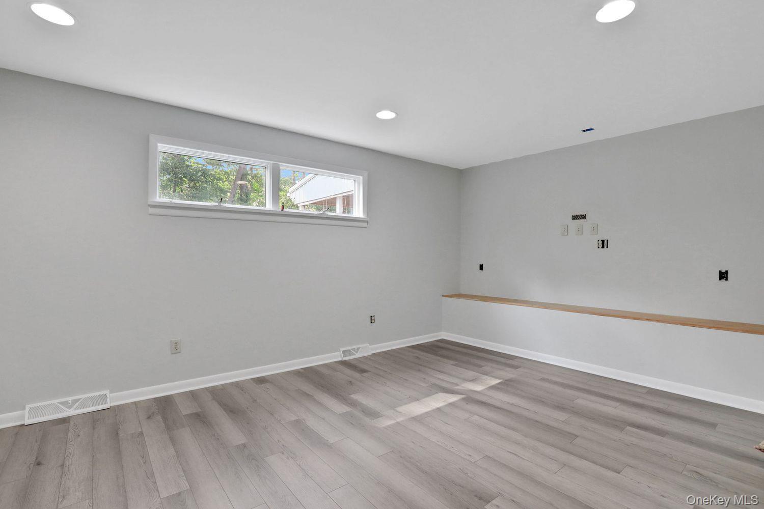 Single Family Fairview  Ulster County, NY 12401, MLS-884190-21