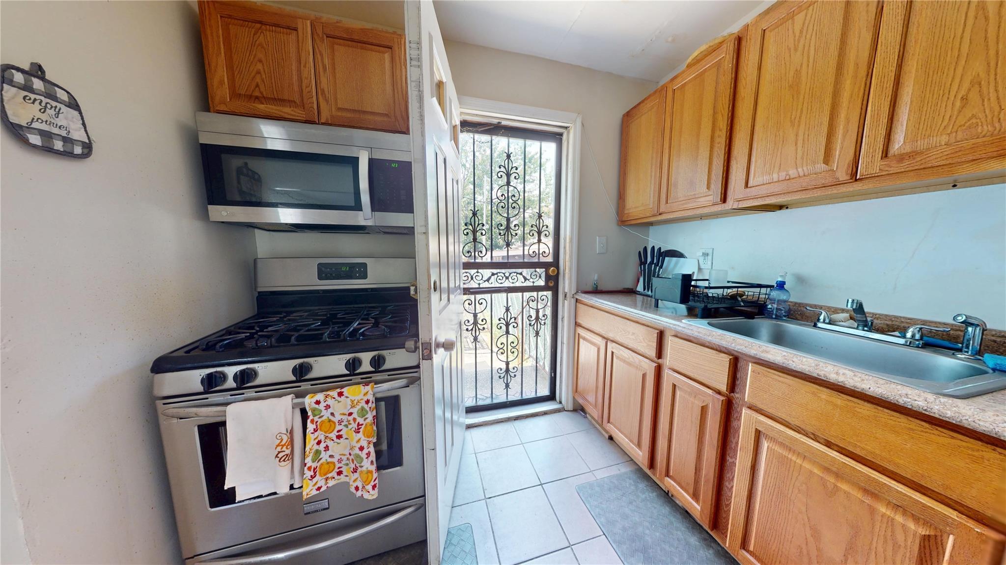 Single Family Foch  Queens, NY 11434, MLS-884194-7
