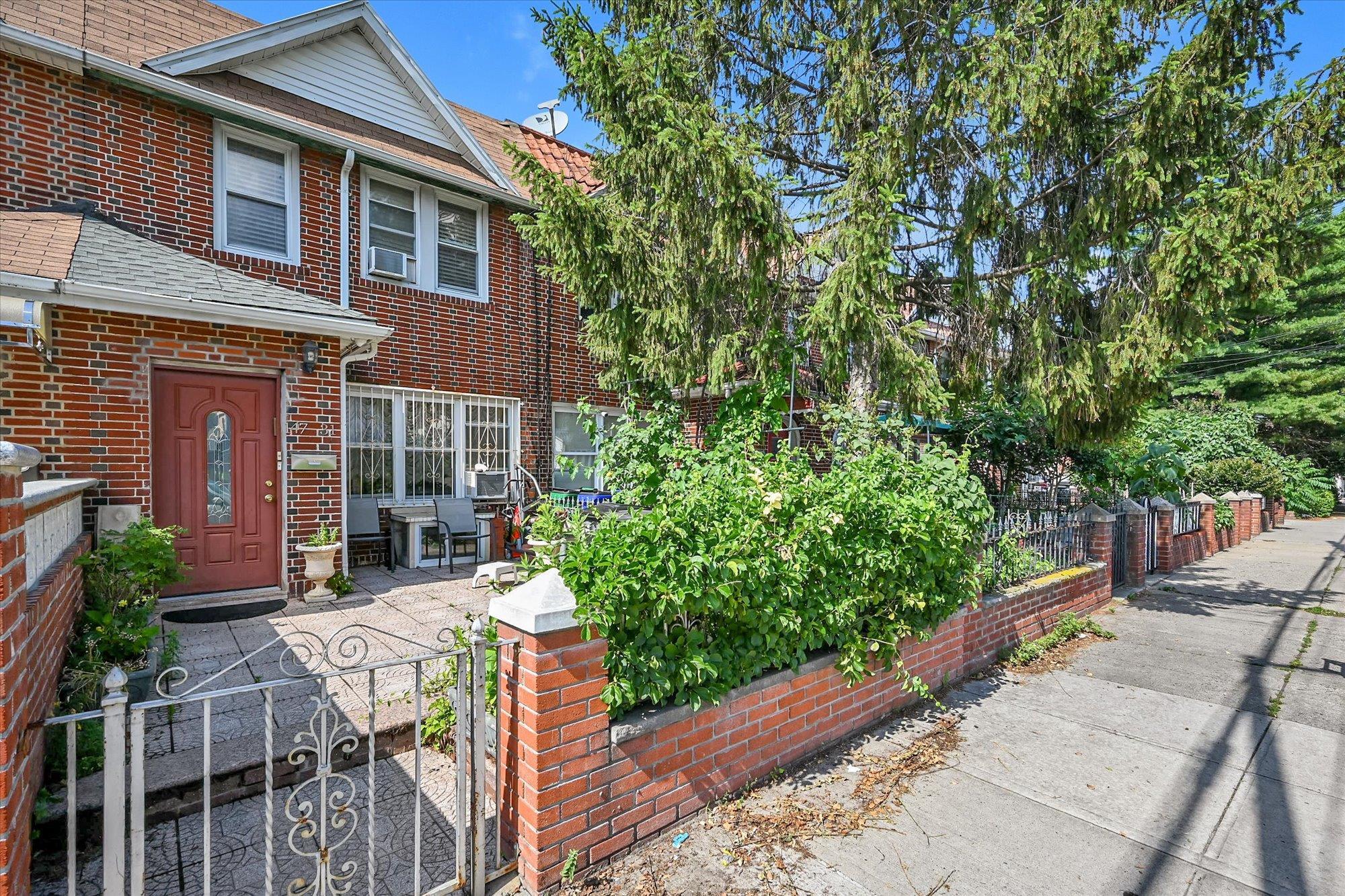 Single Family Hoover Queens, NY 11435, MLS-884218-12