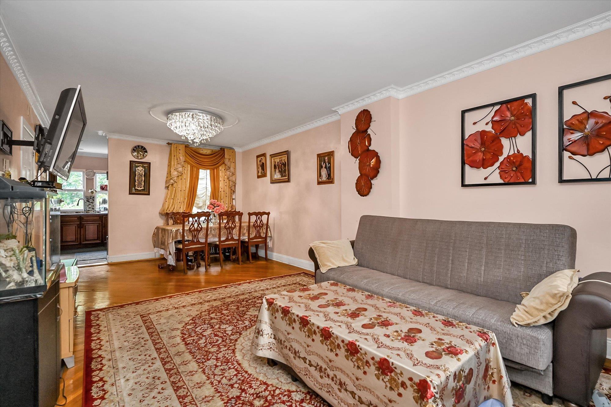 Single Family Hoover Queens, NY 11435, MLS-884218-3