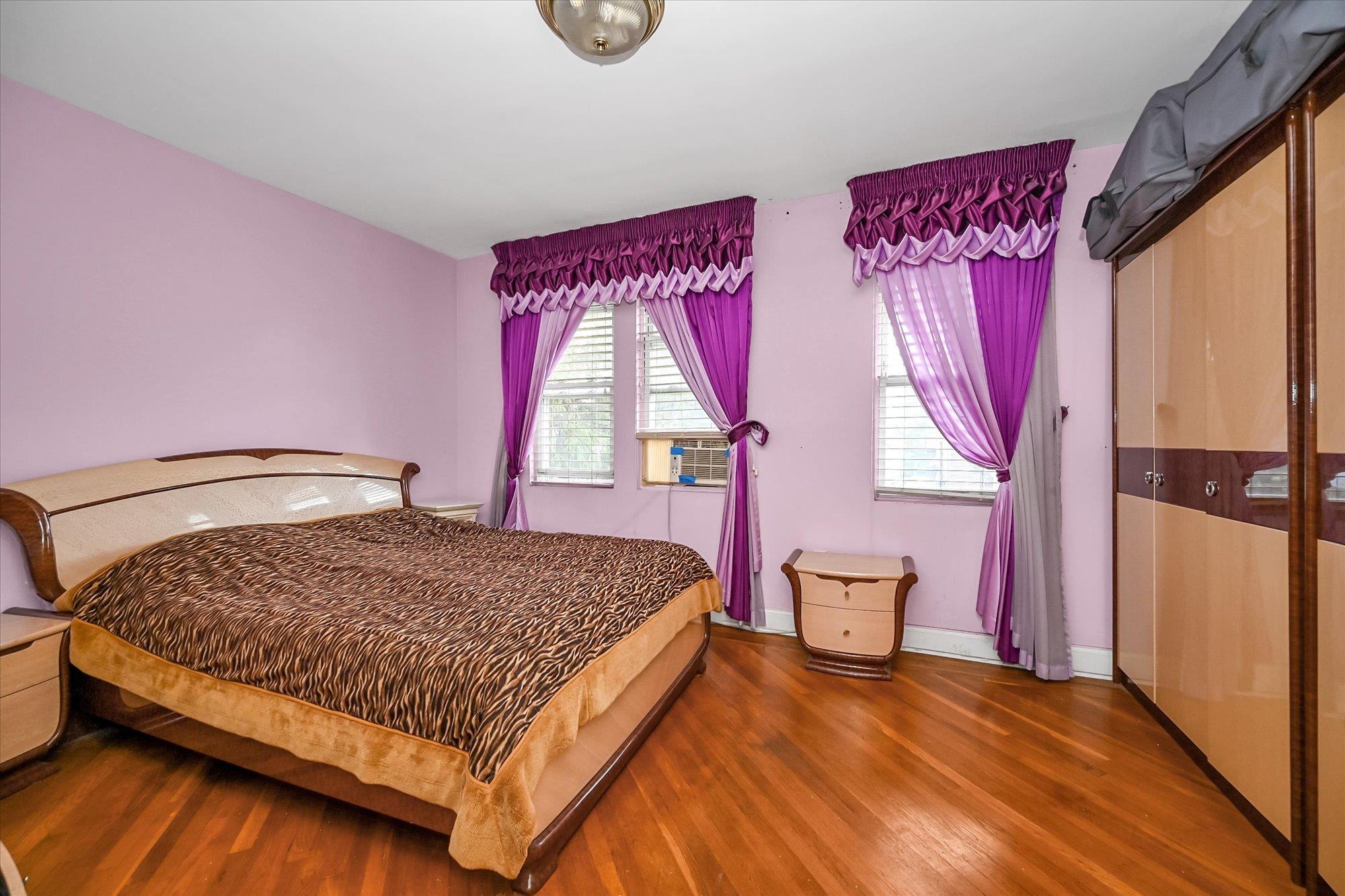 Single Family Hoover Queens, NY 11435, MLS-884218-8