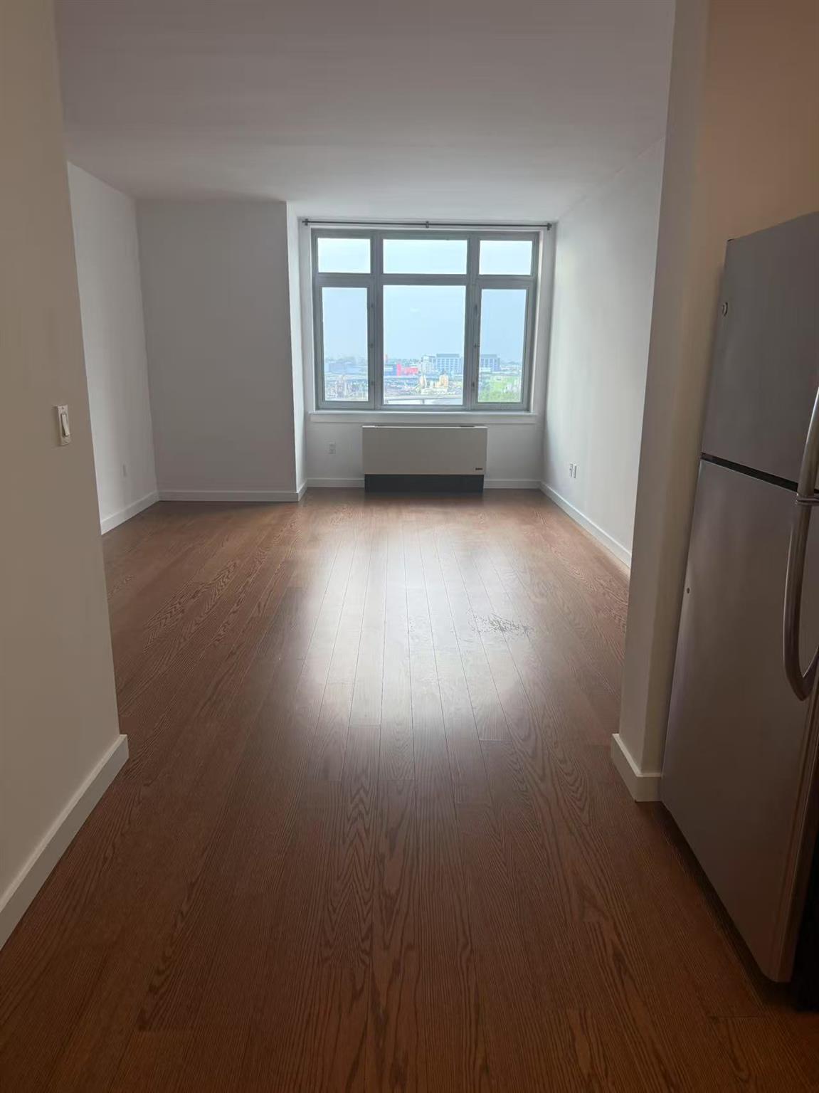 Condo College Point  Queens, NY 11355, MLS-884279-4