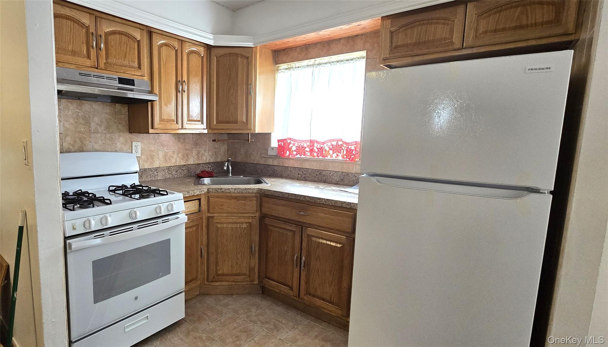 Single Family Olinville  Bronx, NY 10467, MLS-884283-17