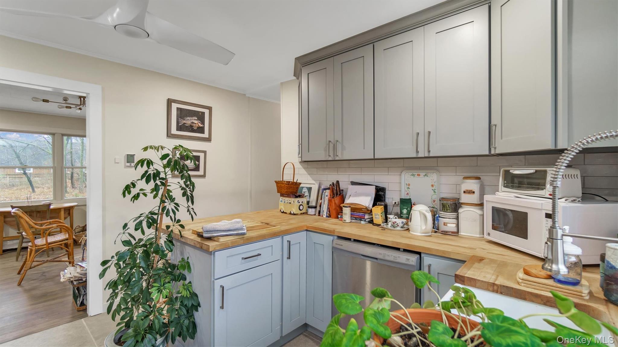 Single Family Church Suffolk County, NY 11901, MLS-884321-14