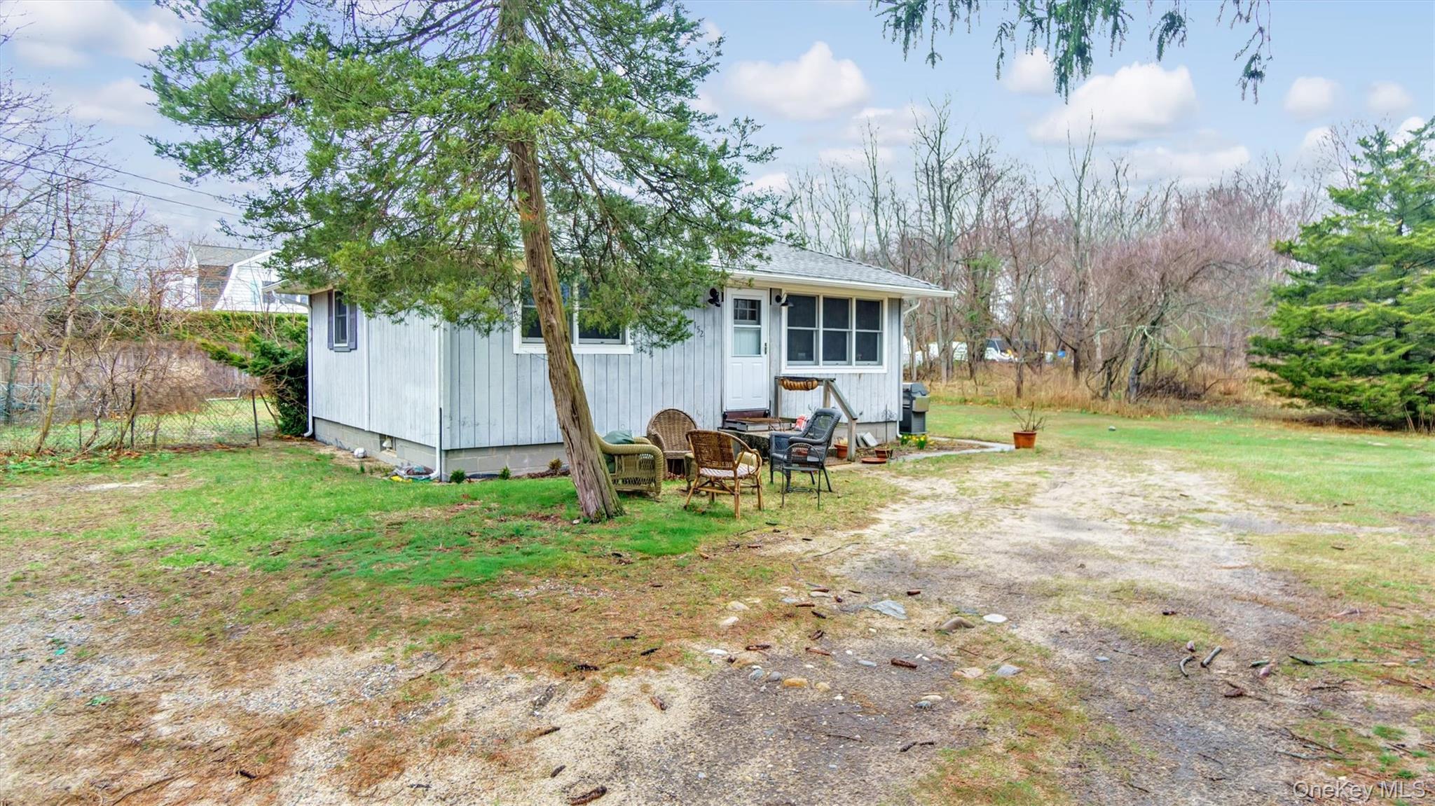 Single Family Church Suffolk County, NY 11901, MLS-884321-4