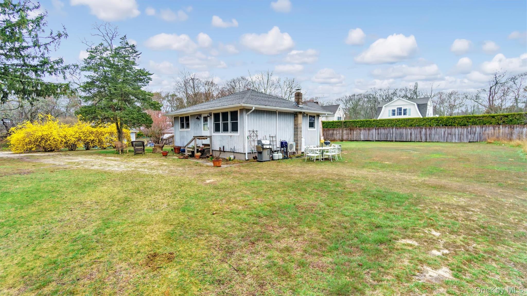 Single Family Church Suffolk County, NY 11901, MLS-884321-5