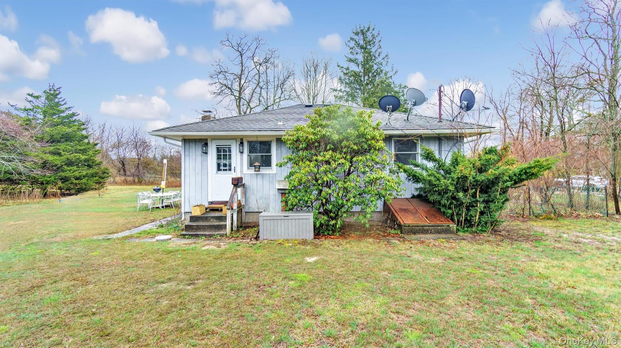 Single Family Church Suffolk County, NY 11901, MLS-884321-7