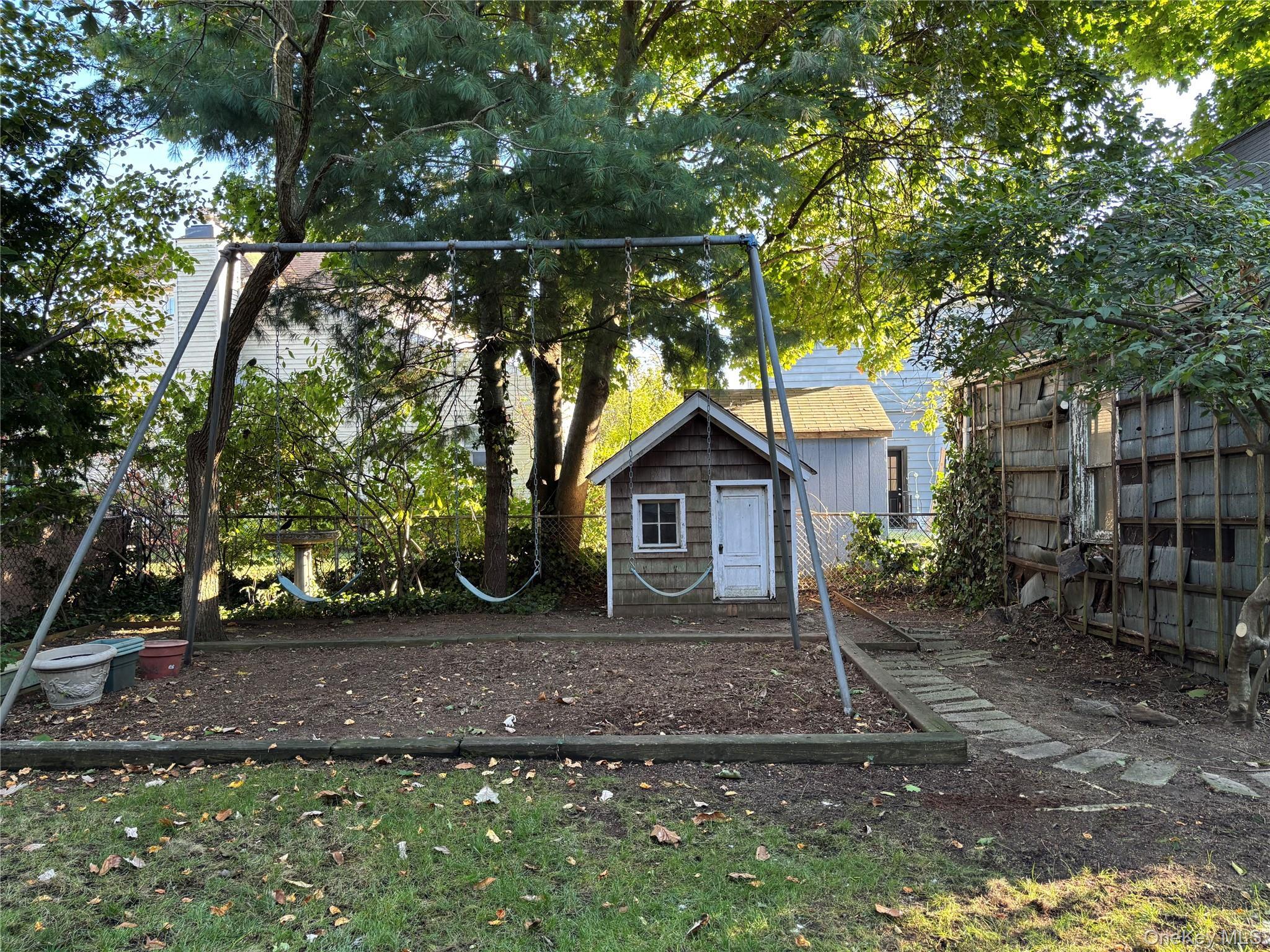 Single Family Walnut  Nassau County, NY 11563, MLS-884324-26