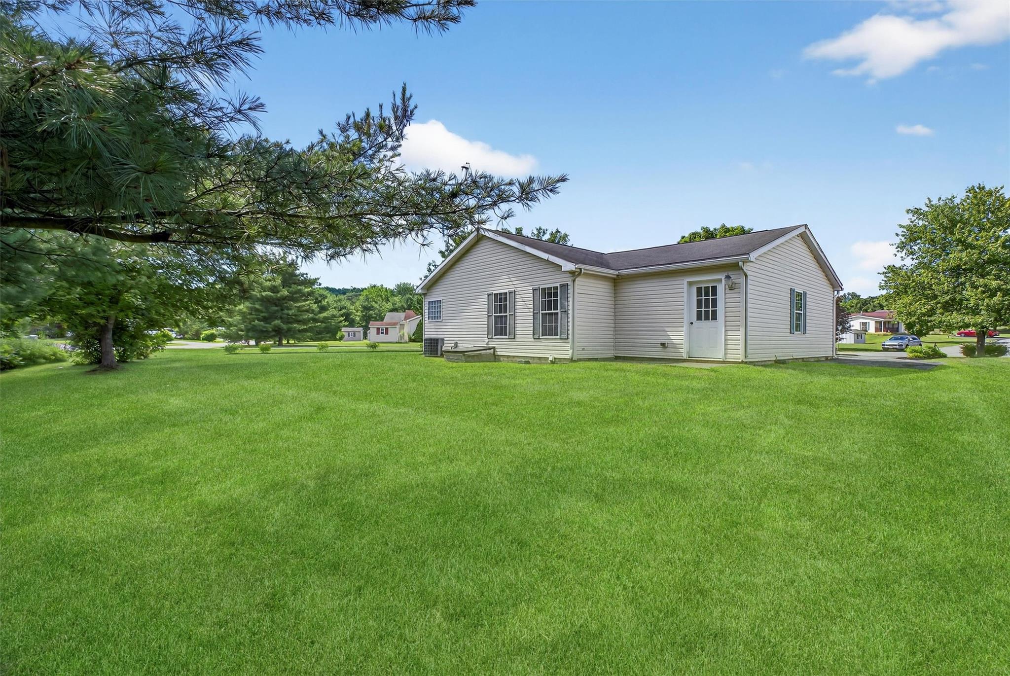 Single Family Vero  Dutchess County, NY 12603, MLS-884326-34