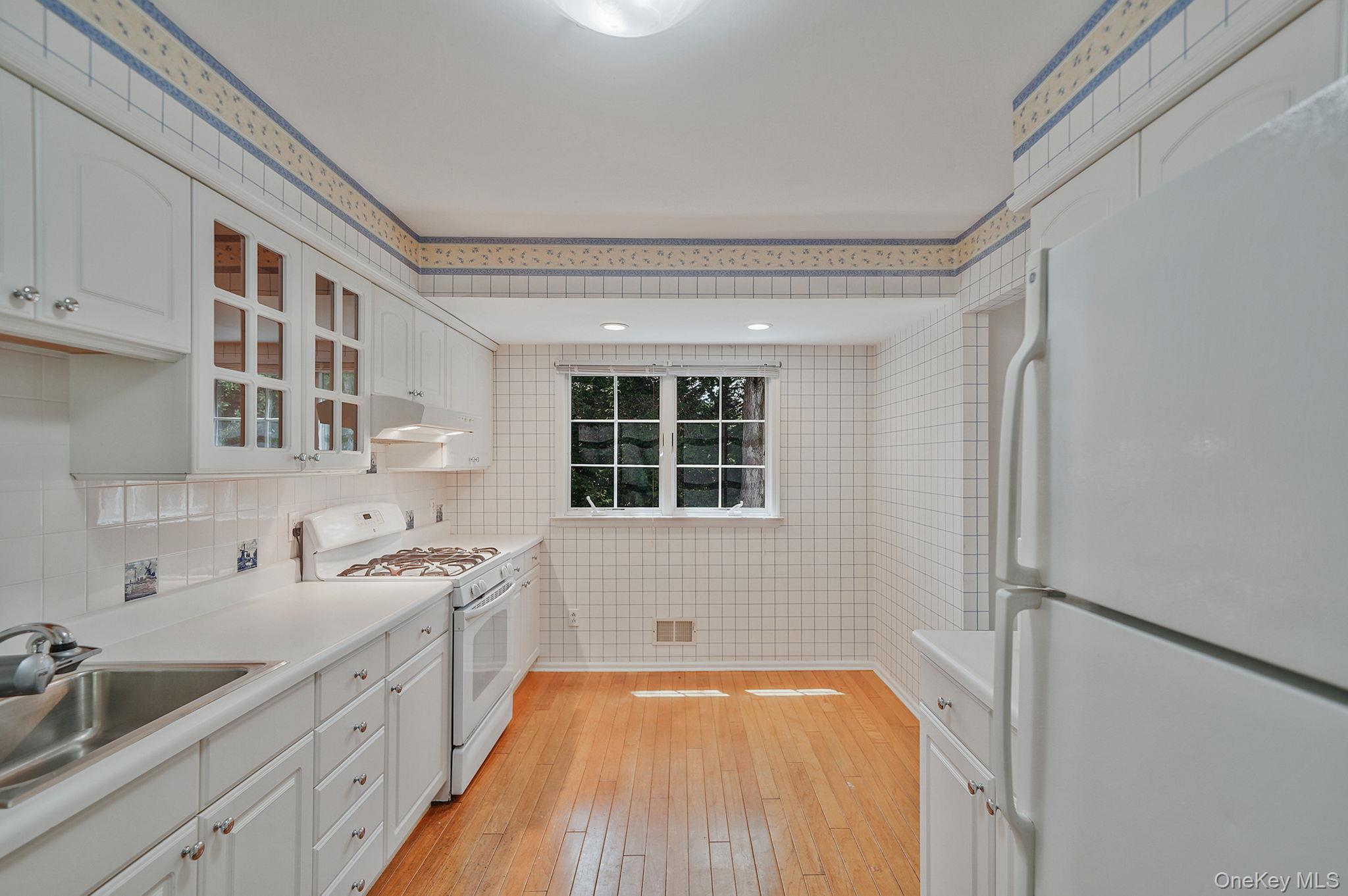 Single Family Bohemia  Suffolk County, NY 11782, MLS-884339-11