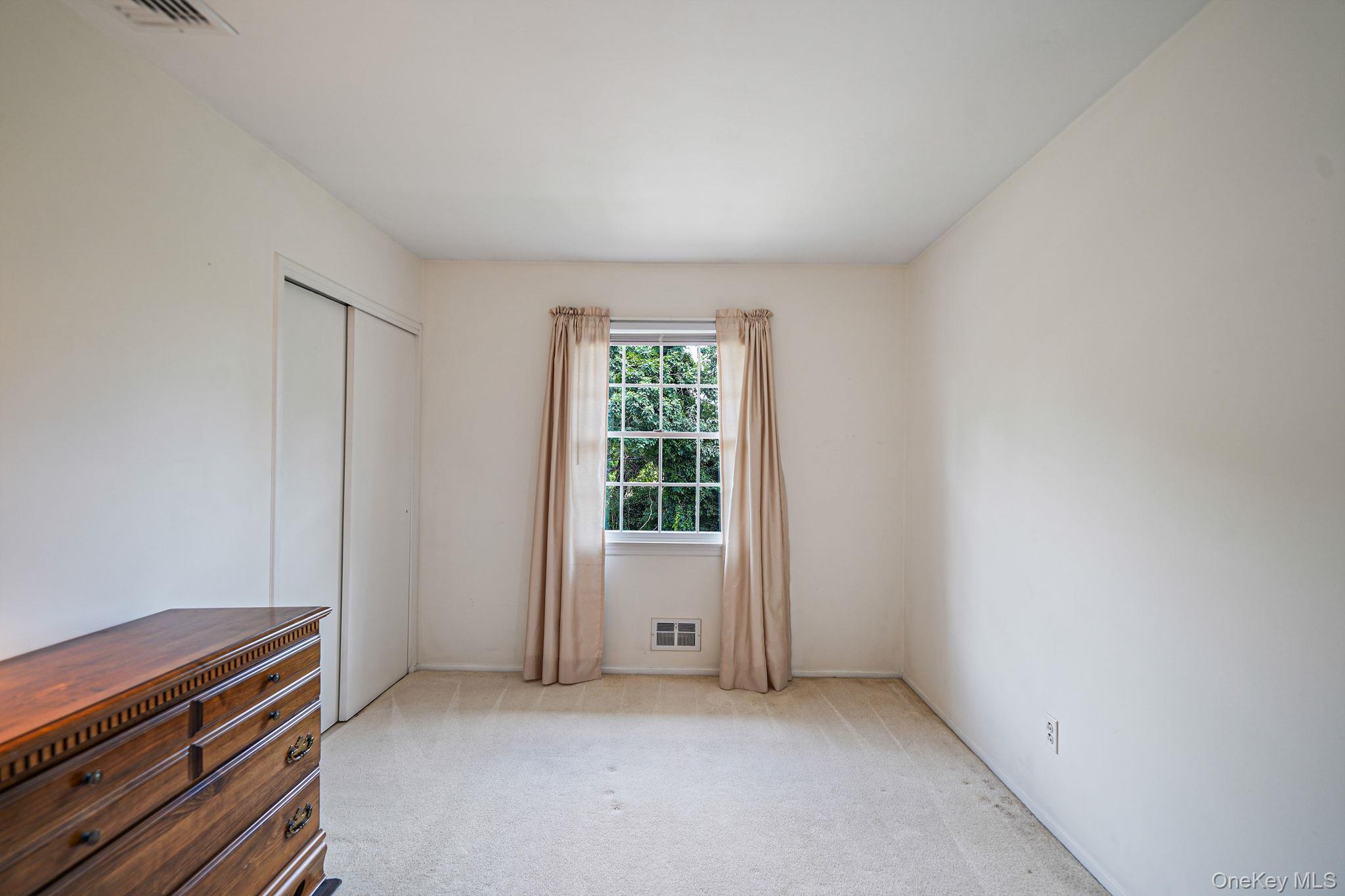 Single Family Bohemia  Suffolk County, NY 11782, MLS-884339-15