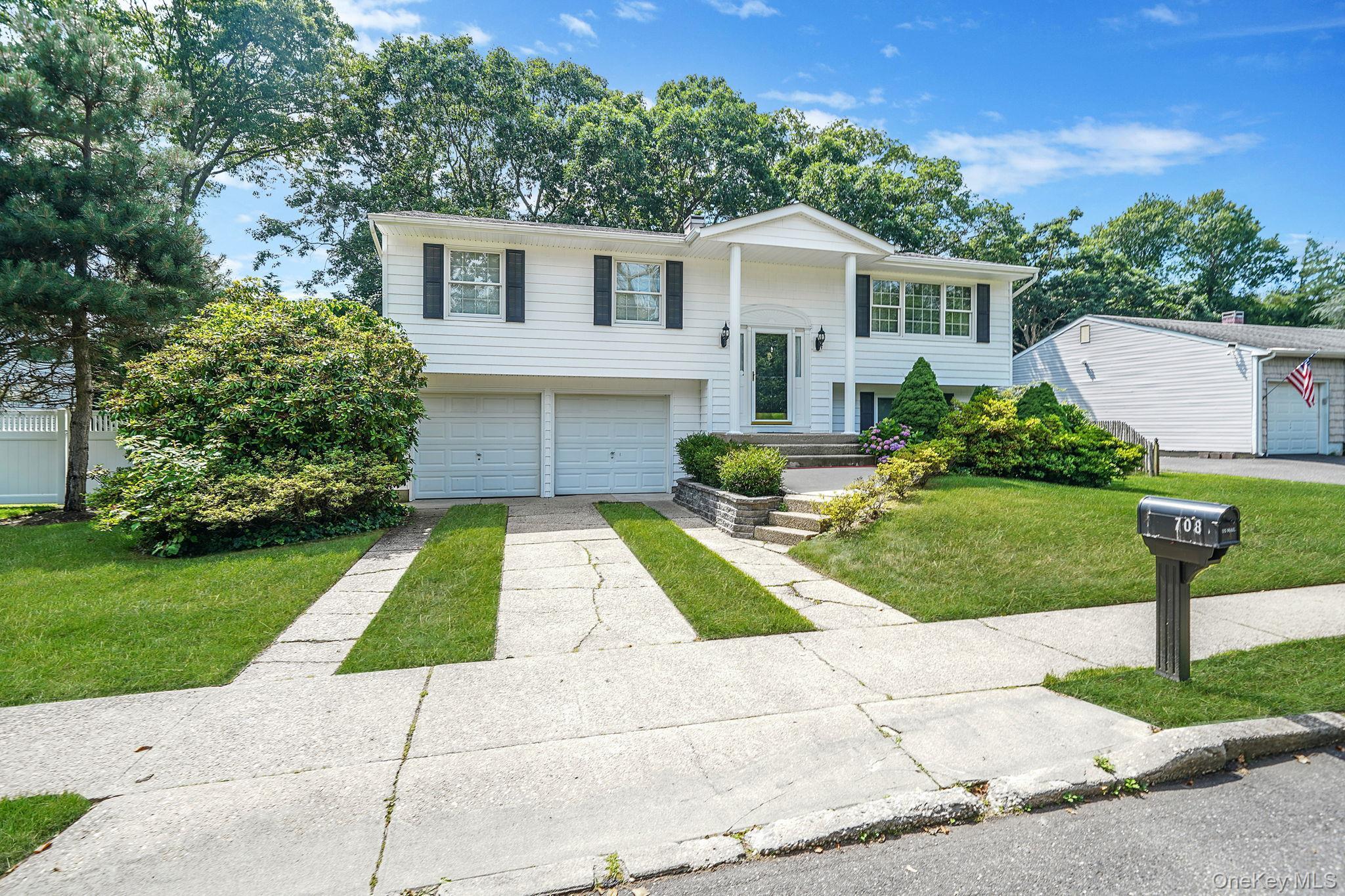 Single Family Bohemia  Suffolk County, NY 11782, MLS-884339-2