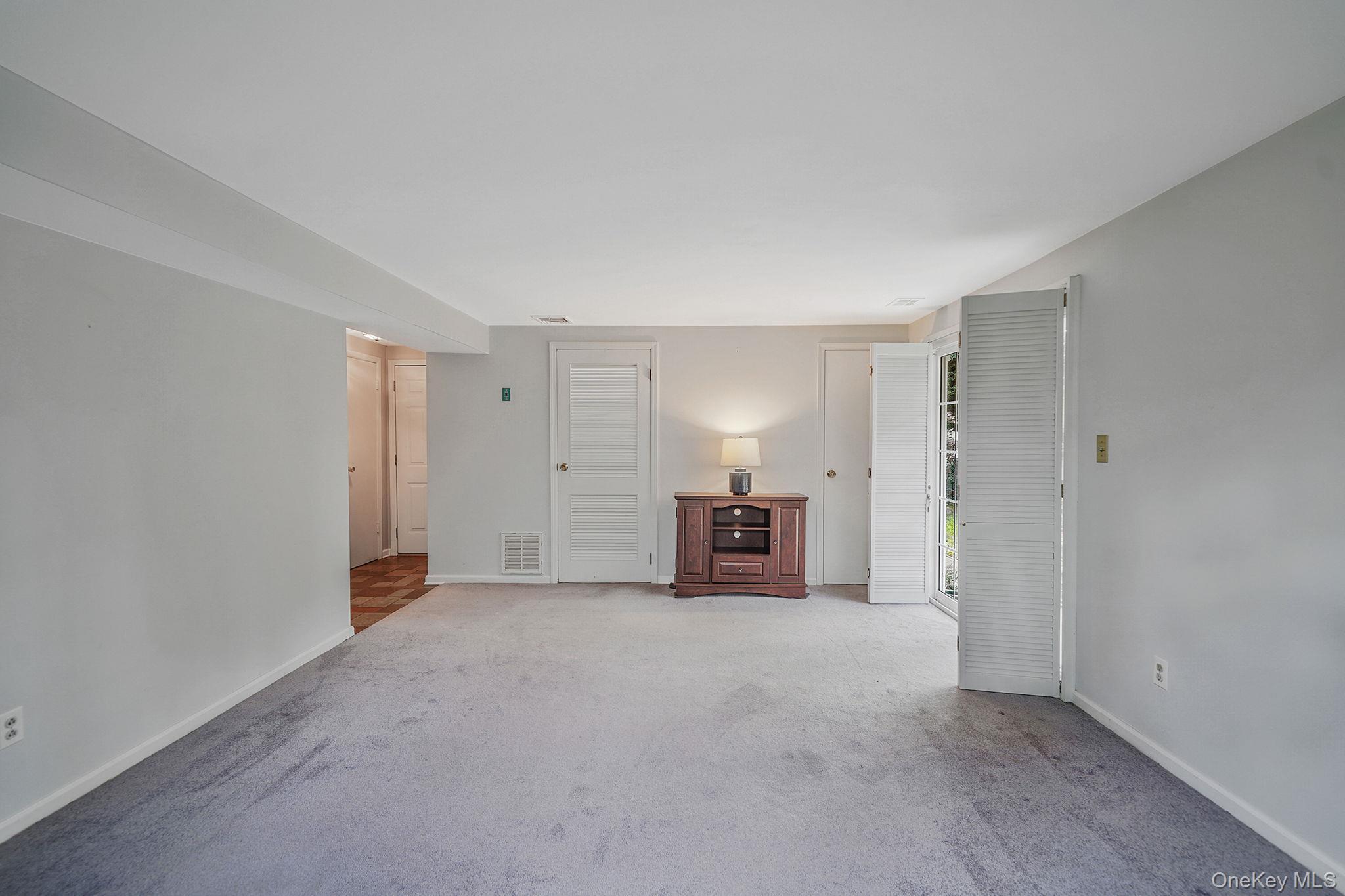 Single Family Bohemia  Suffolk County, NY 11782, MLS-884339-21