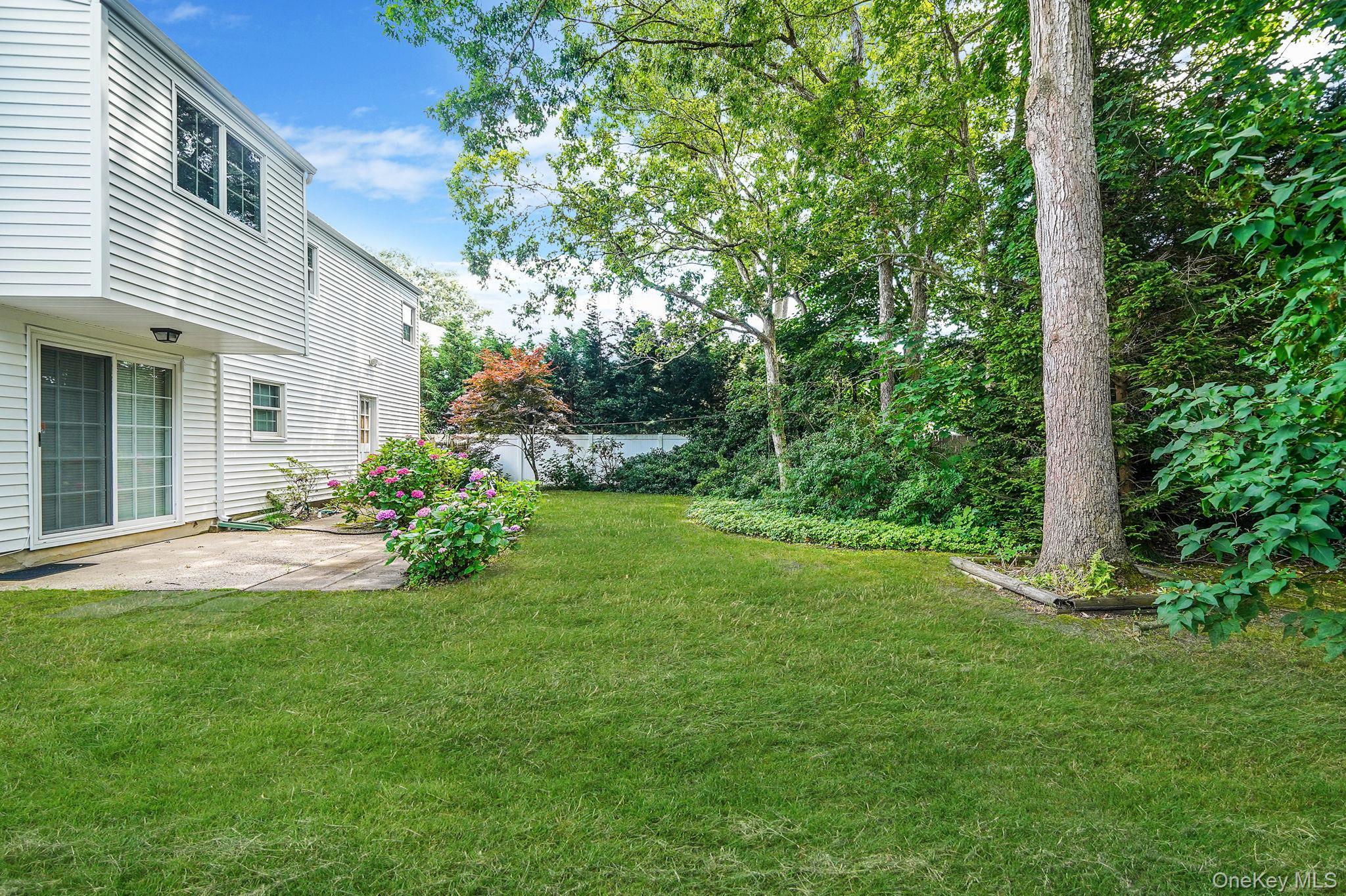 Single Family Bohemia  Suffolk County, NY 11782, MLS-884339-26