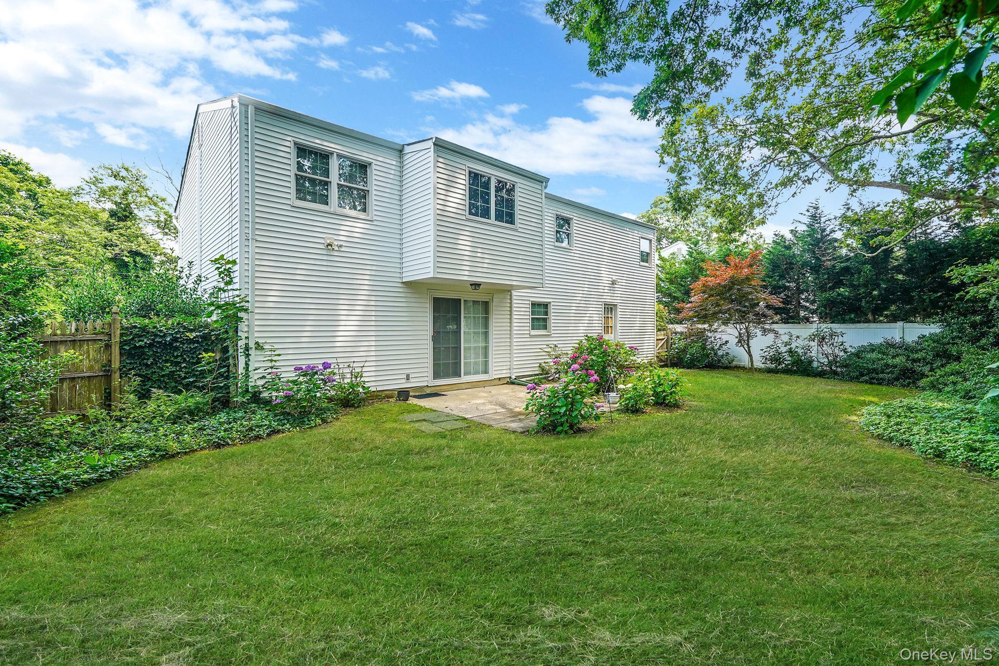 Single Family Bohemia  Suffolk County, NY 11782, MLS-884339-27