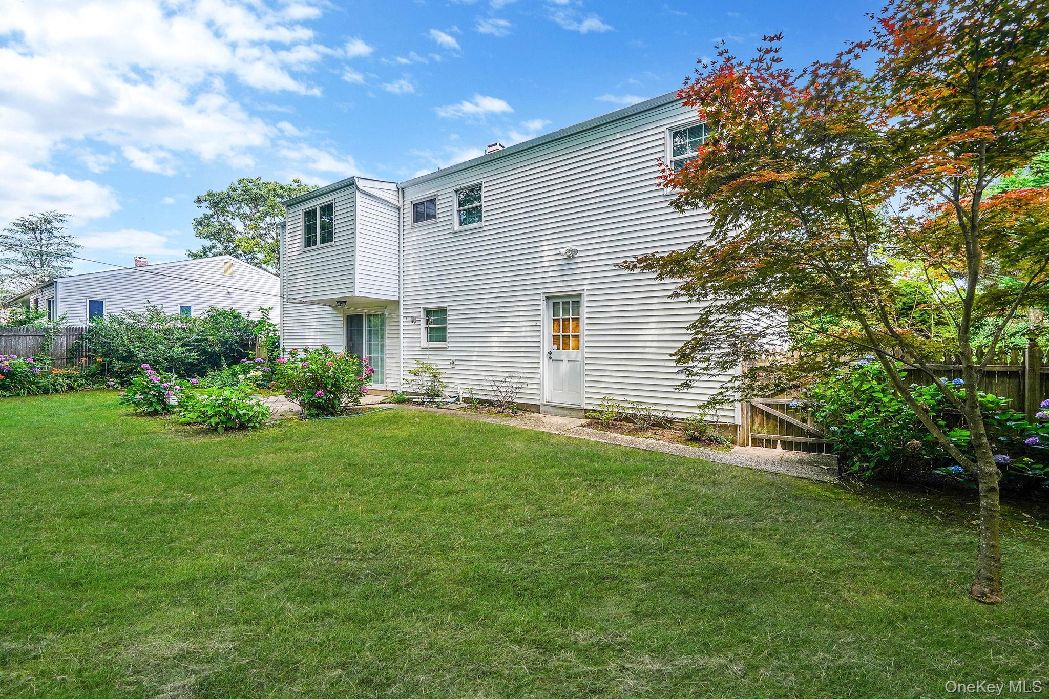 Single Family Bohemia  Suffolk County, NY 11782, MLS-884339-29