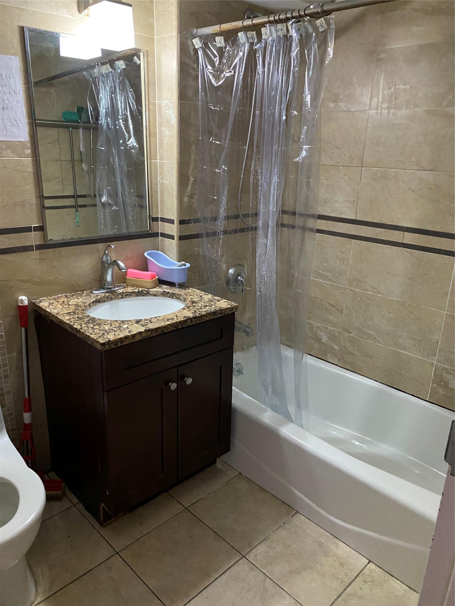 Condo Ash  Queens, NY 11355, MLS-884351-6